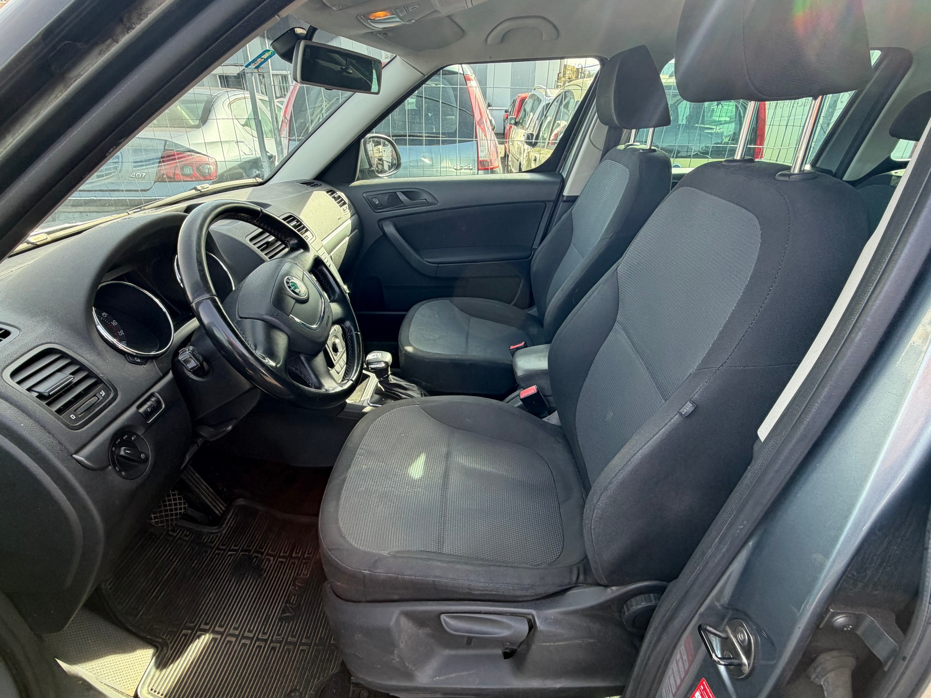 SKODA Yeti 2.0 TDI Experience 4x4 DSG-image-5