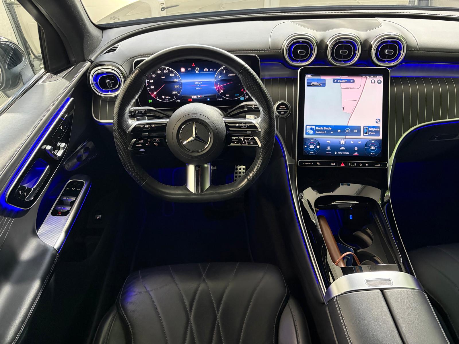MERCEDES-BENZ GLC 300 4Matic AMG Line 9G-Tronic-image-12