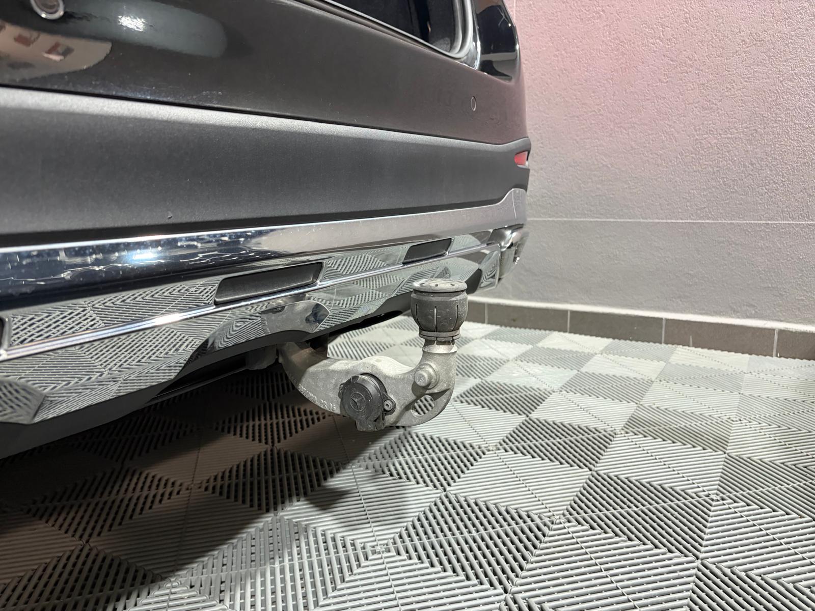 MERCEDES-BENZ GLC 300 4Matic AMG Line 9G-Tronic-image-27