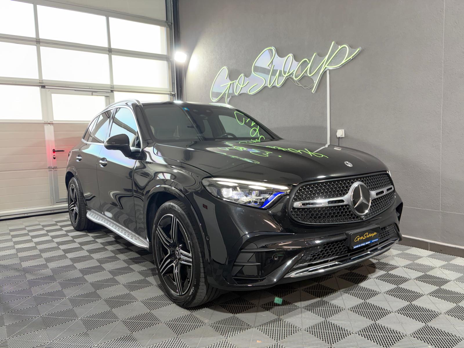 MERCEDES-BENZ GLC 300 4Matic AMG Line 9G-Tronic-image-5