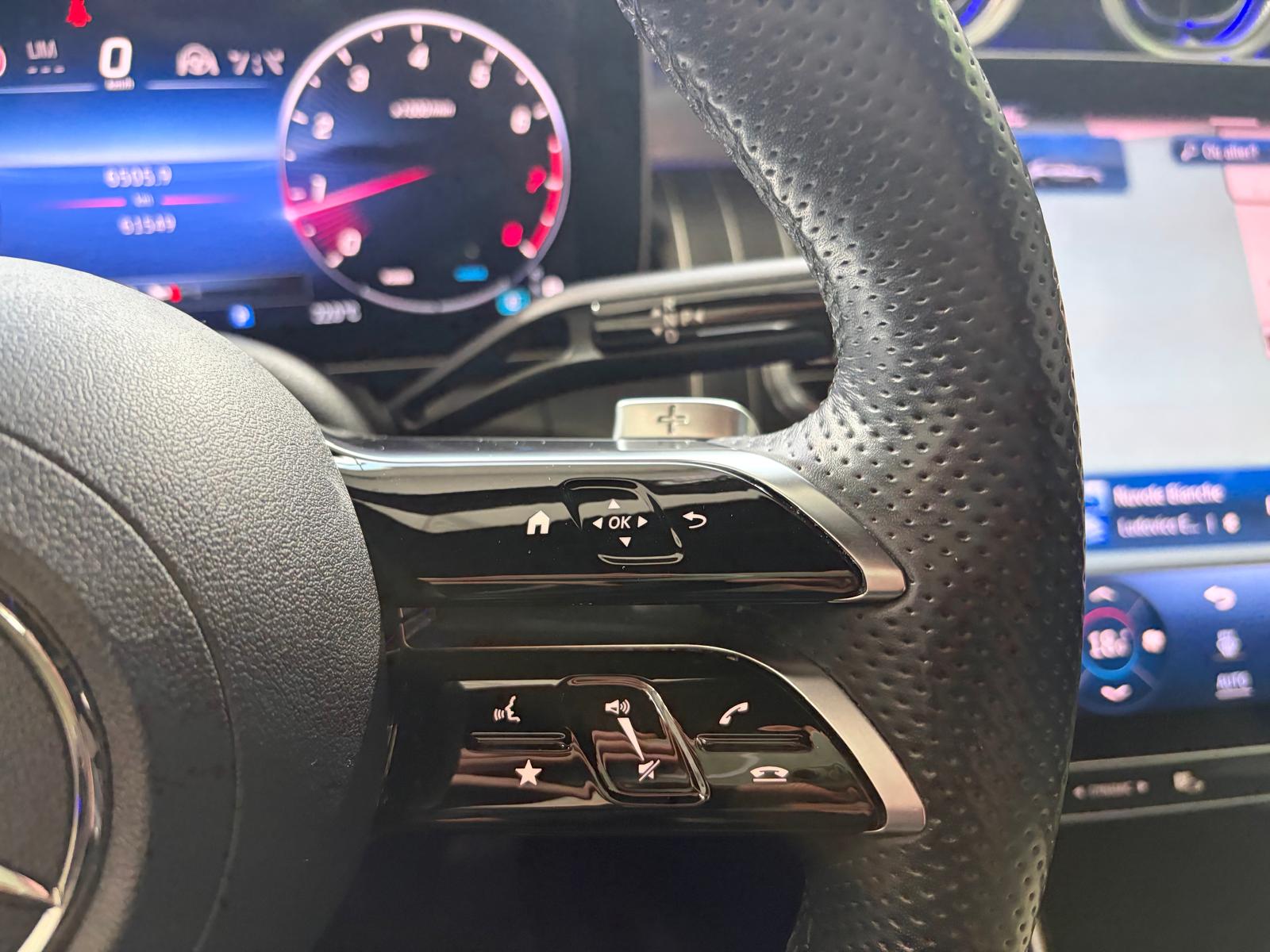 MERCEDES-BENZ GLC 300 4Matic AMG Line 9G-Tronic-image-15