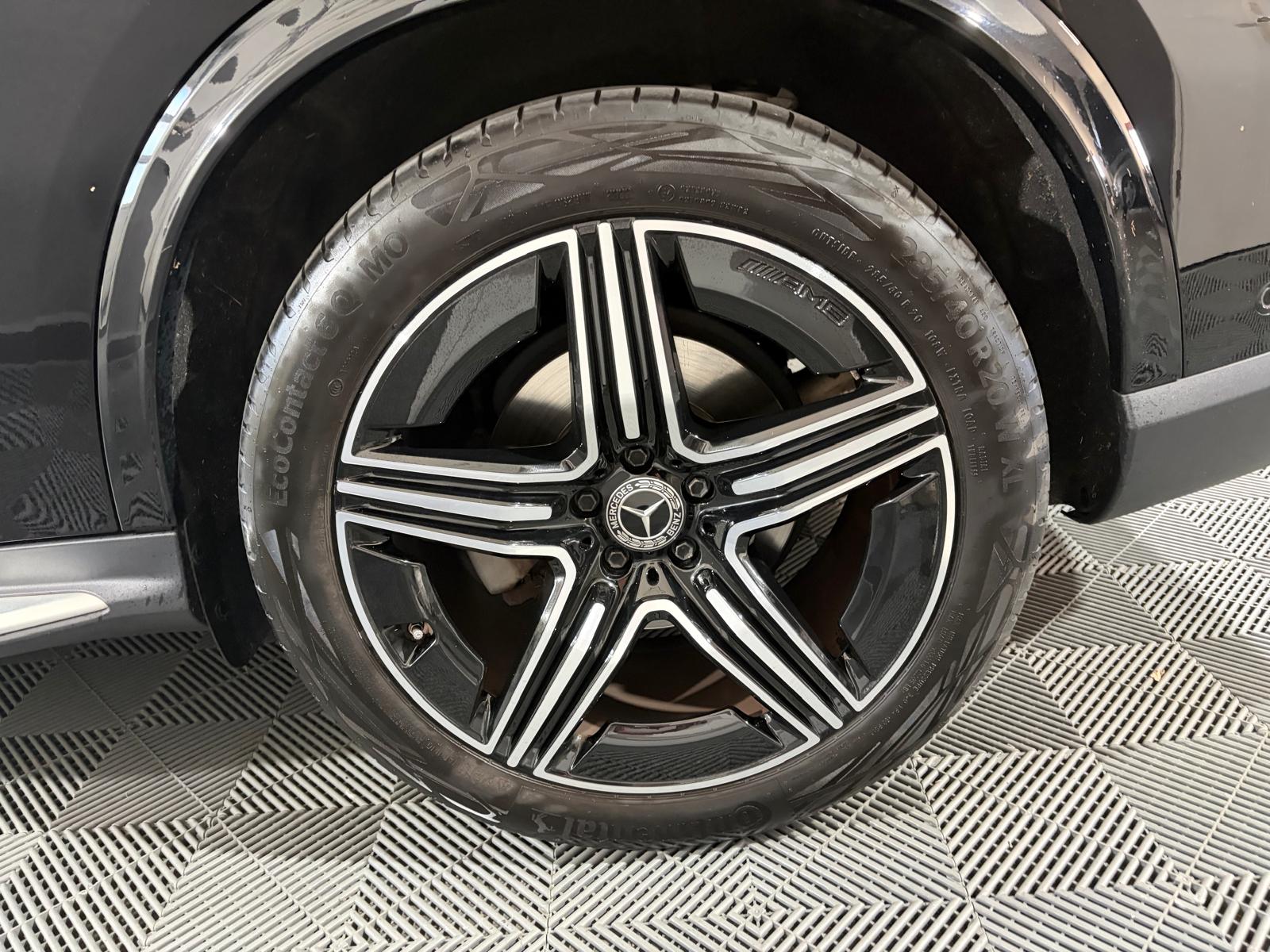 MERCEDES-BENZ GLC 300 4Matic AMG Line 9G-Tronic-image-29