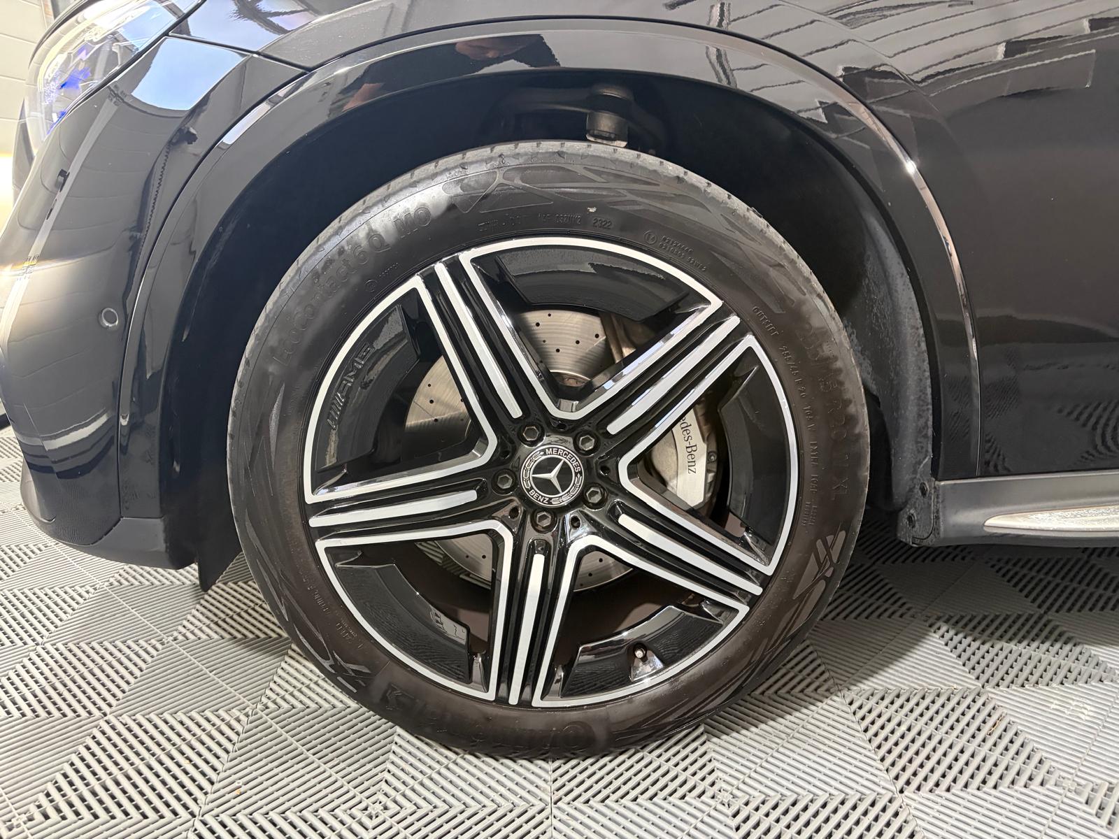 MERCEDES-BENZ GLC 300 4Matic AMG Line 9G-Tronic-image-28