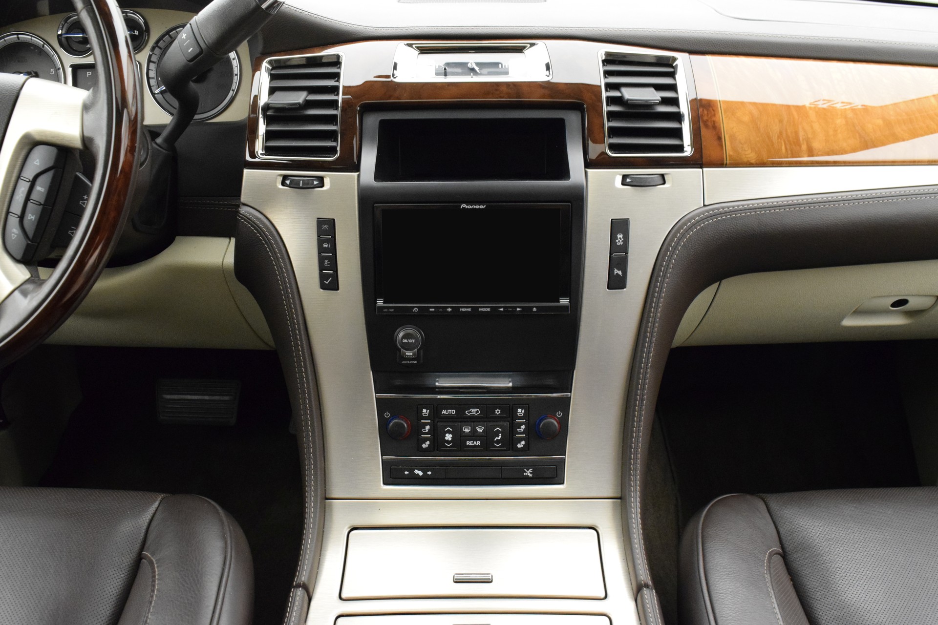 CADILLAC Escalade 6.2 ESV Platinum Edition-image-11