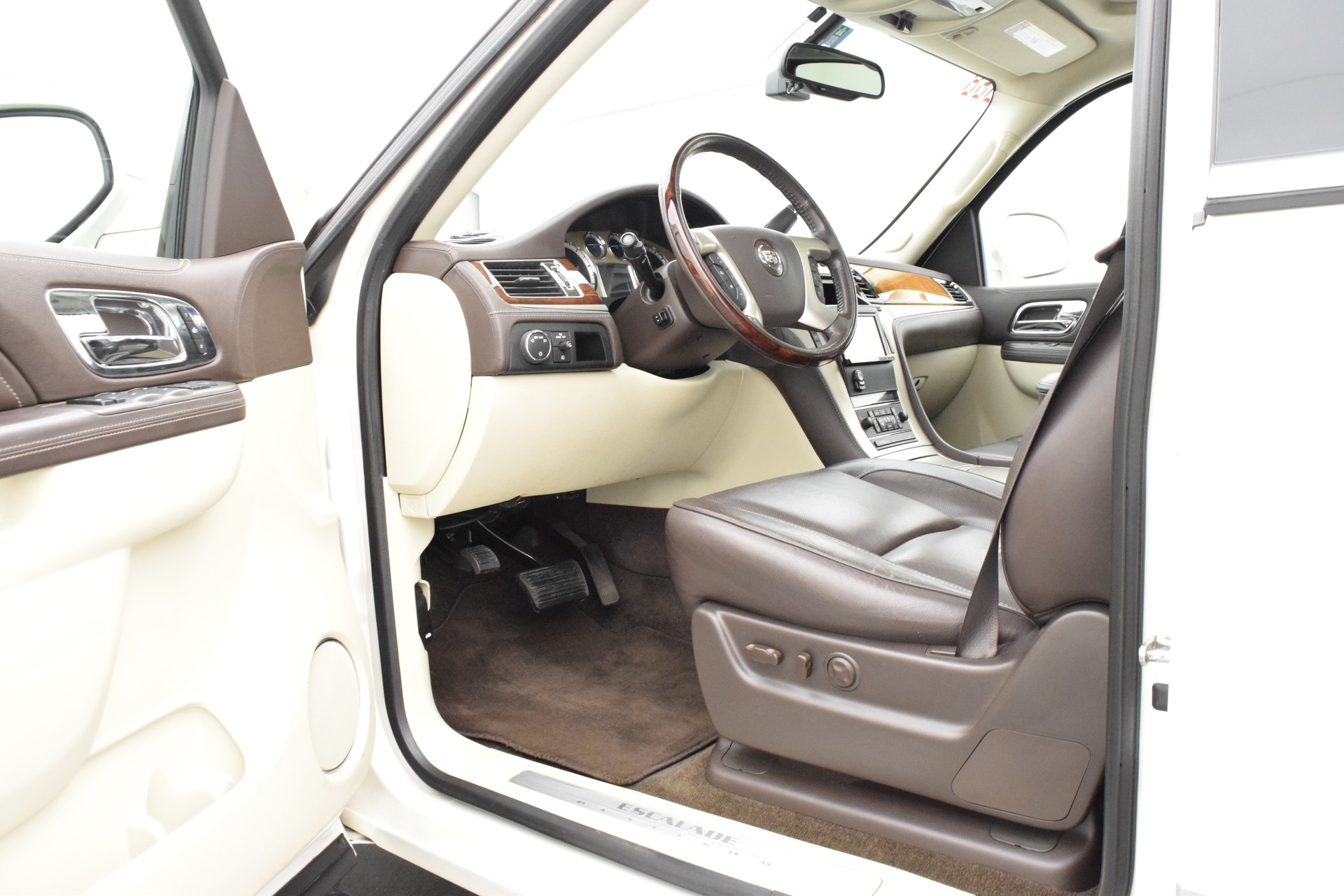 CADILLAC Escalade 6.2 ESV Platinum Edition-image-8