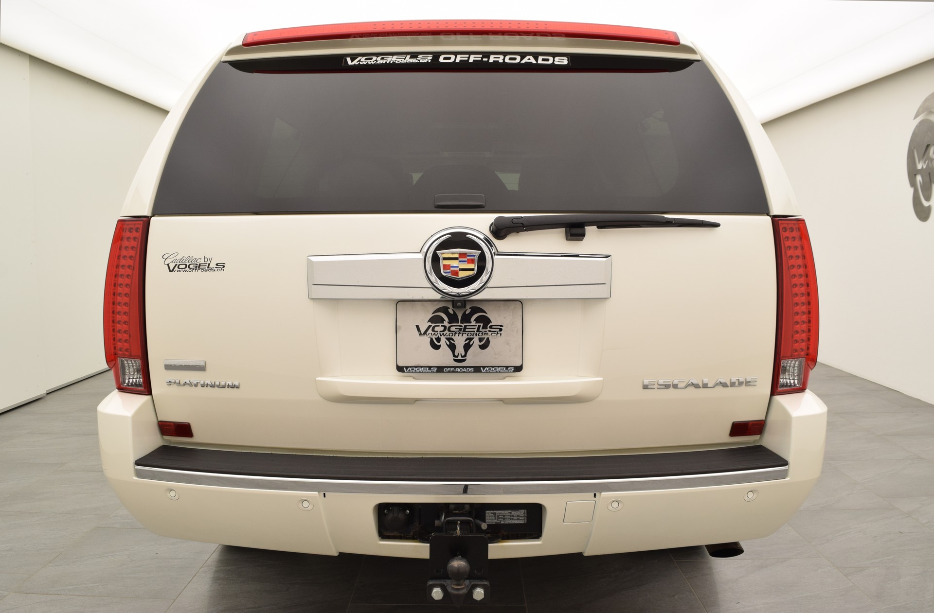 CADILLAC Escalade 6.2 ESV Platinum Edition-image-5