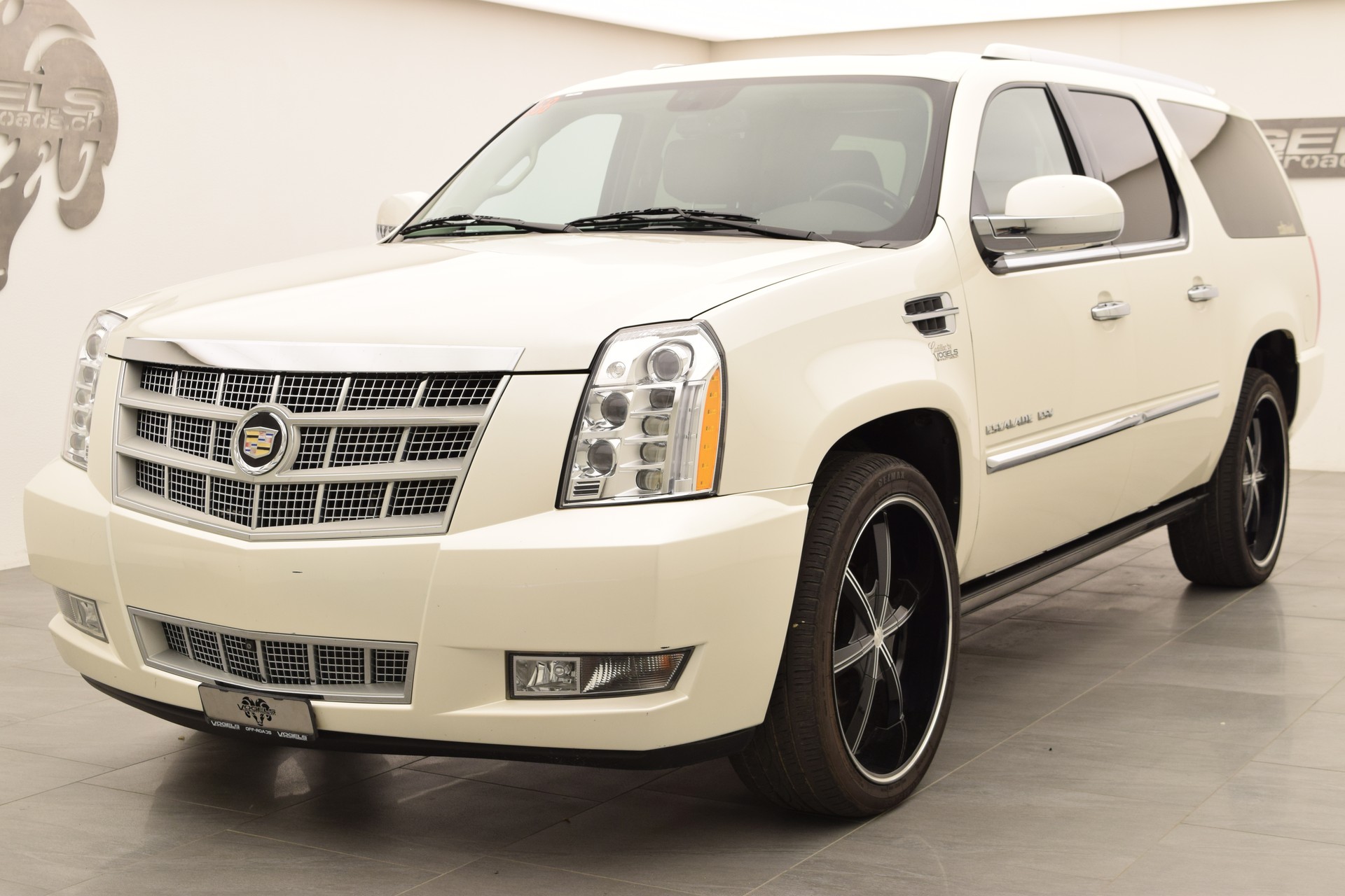 CADILLAC Escalade 6.2 ESV Platinum Edition-image-1