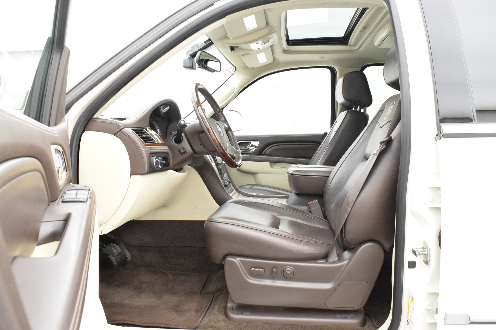 CADILLAC Escalade 6.2 ESV Platinum Edition-image-9