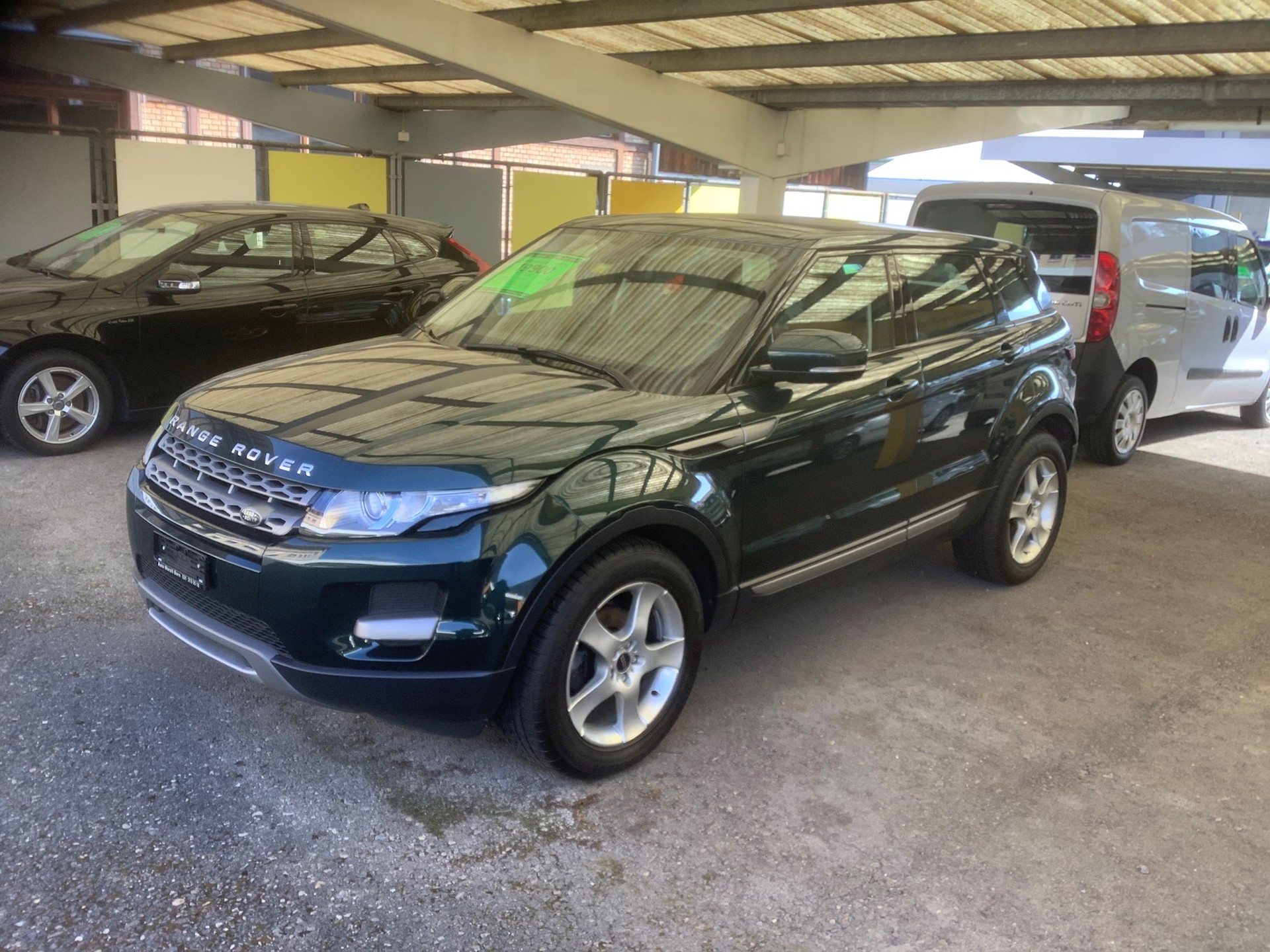 LAND ROVER Range Rover Evoque 2.2 TD4 Prestige-image-15