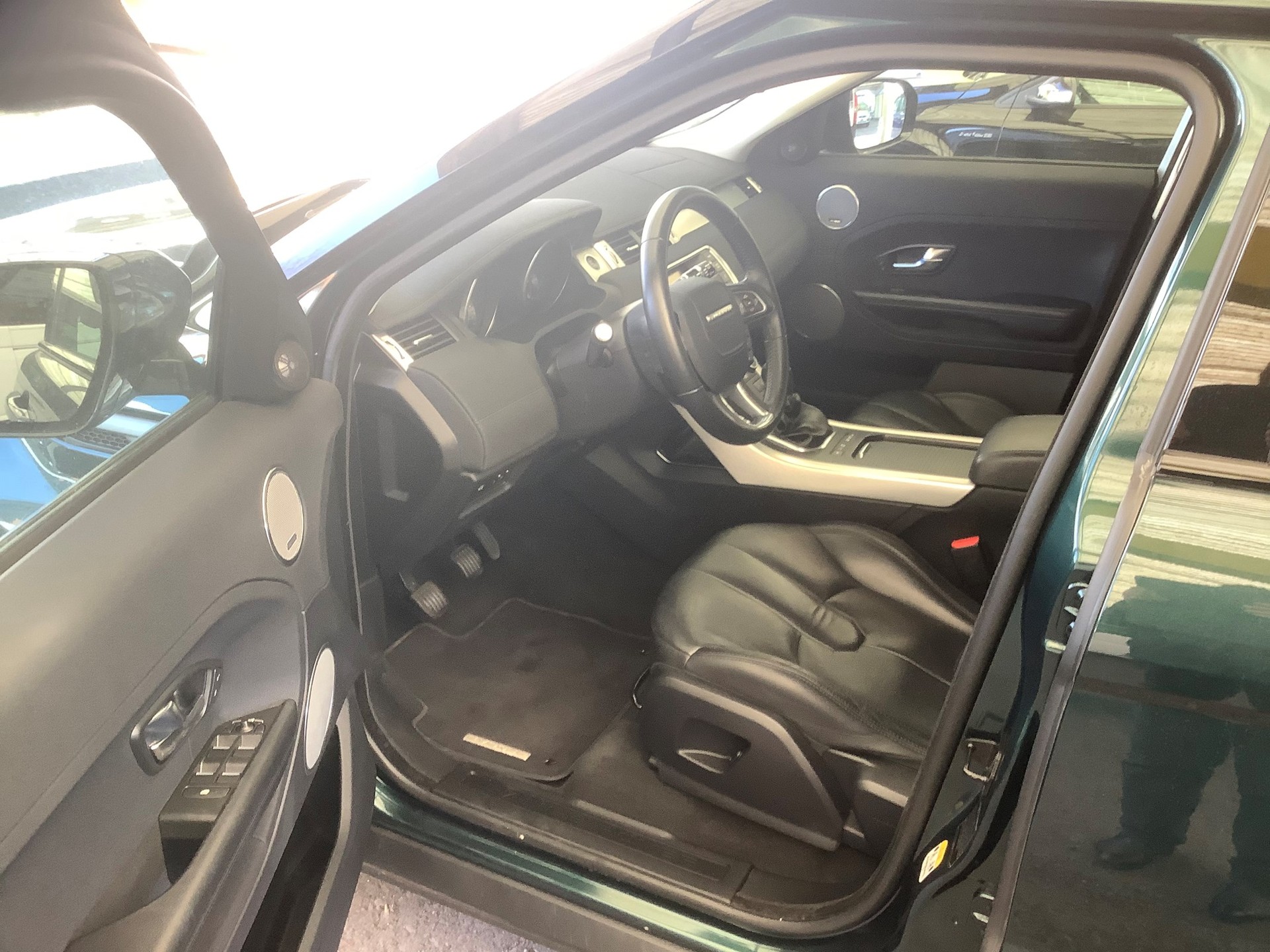 LAND ROVER Range Rover Evoque 2.2 TD4 Prestige-image-11