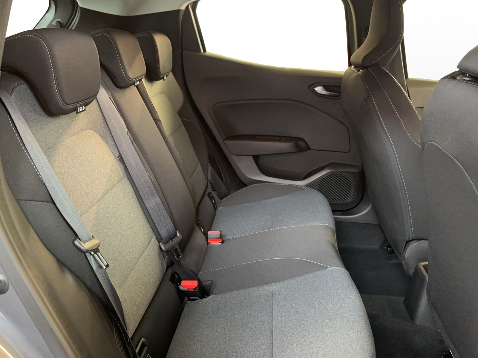 MITSUBISHI Colt 1.6 HEV Invite-image-11