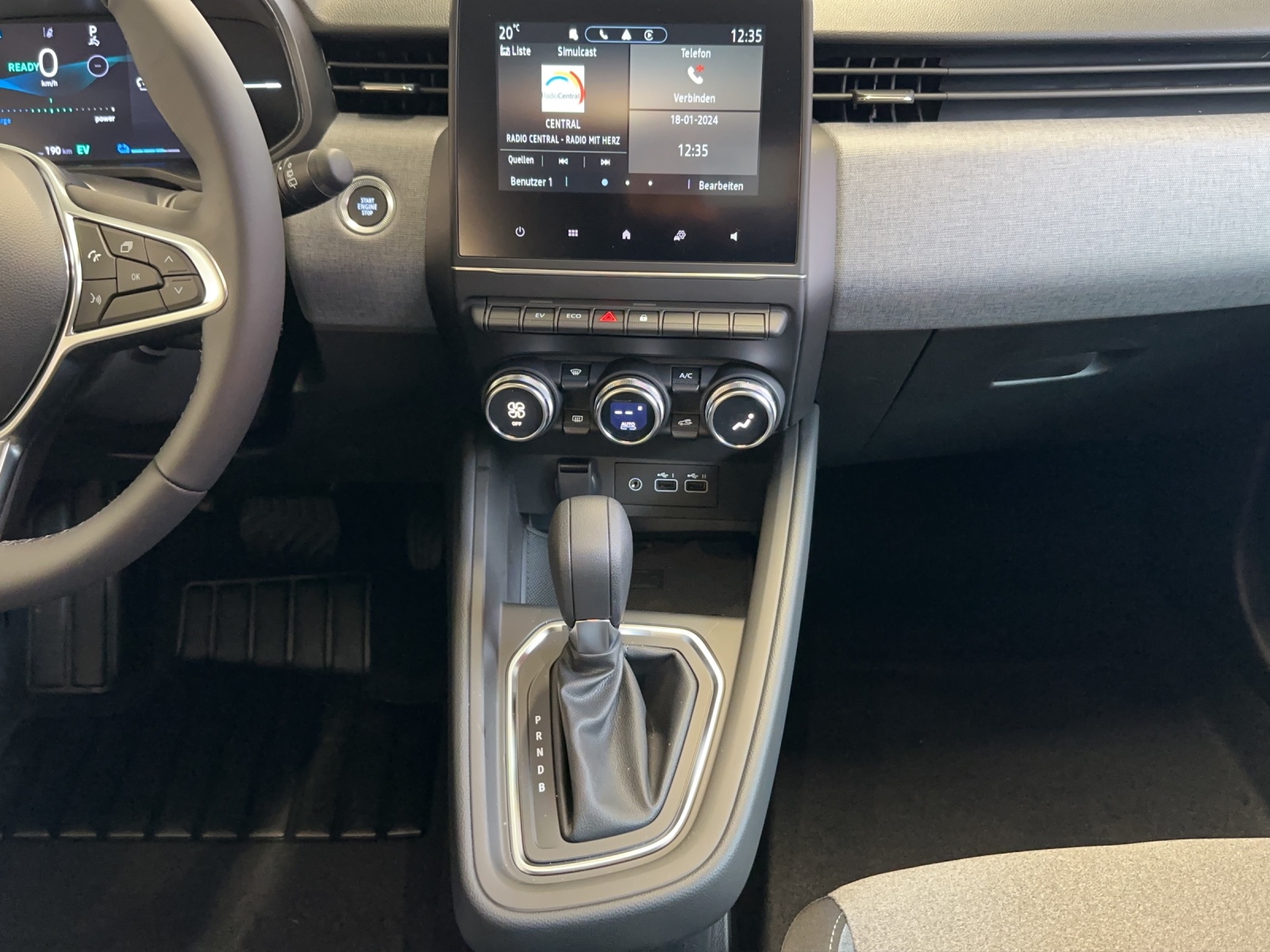 MITSUBISHI Colt 1.6 HEV Invite-image-6