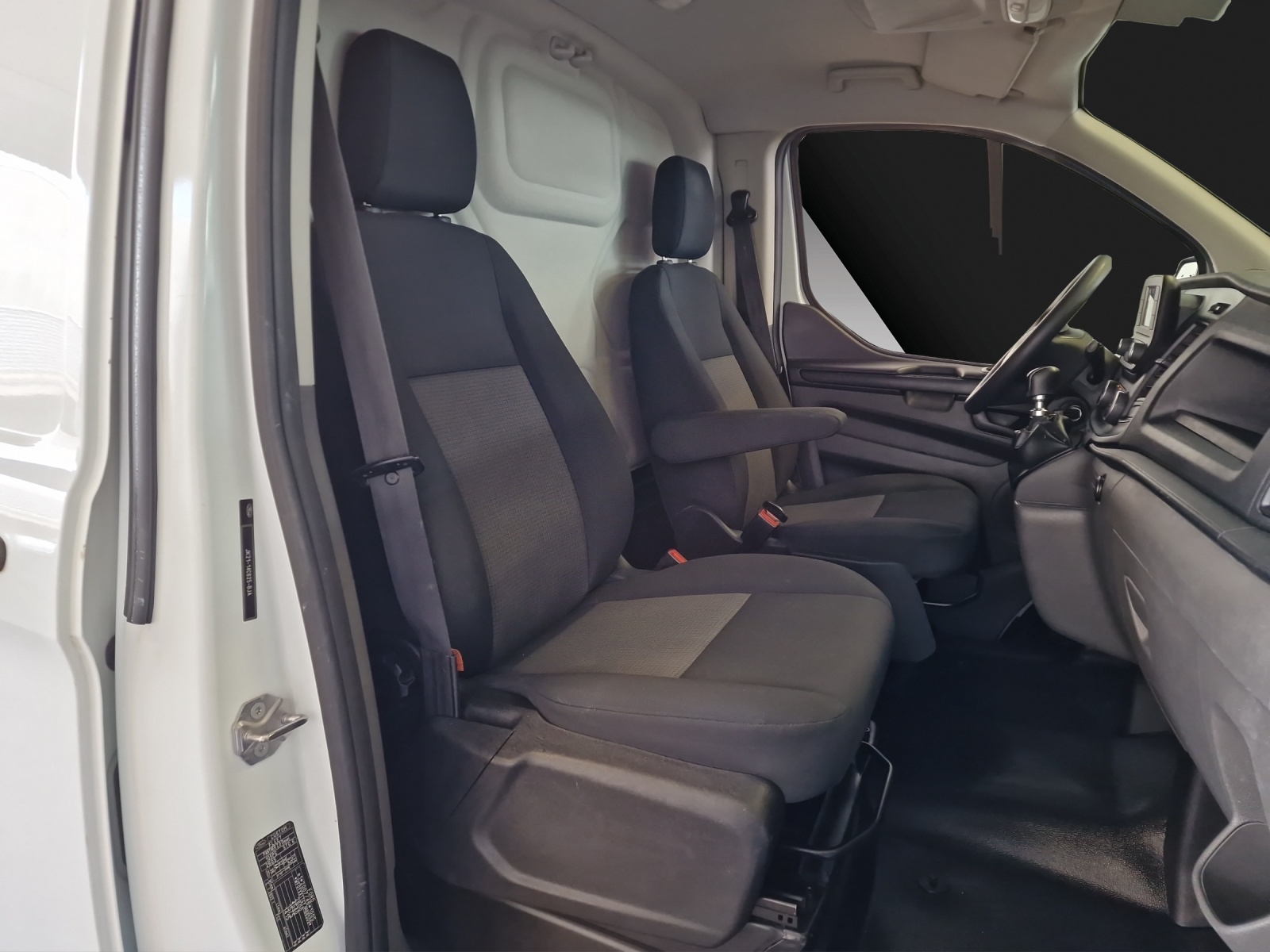 FORD Transit Custom Van 260 L1H1 Startup-image-10