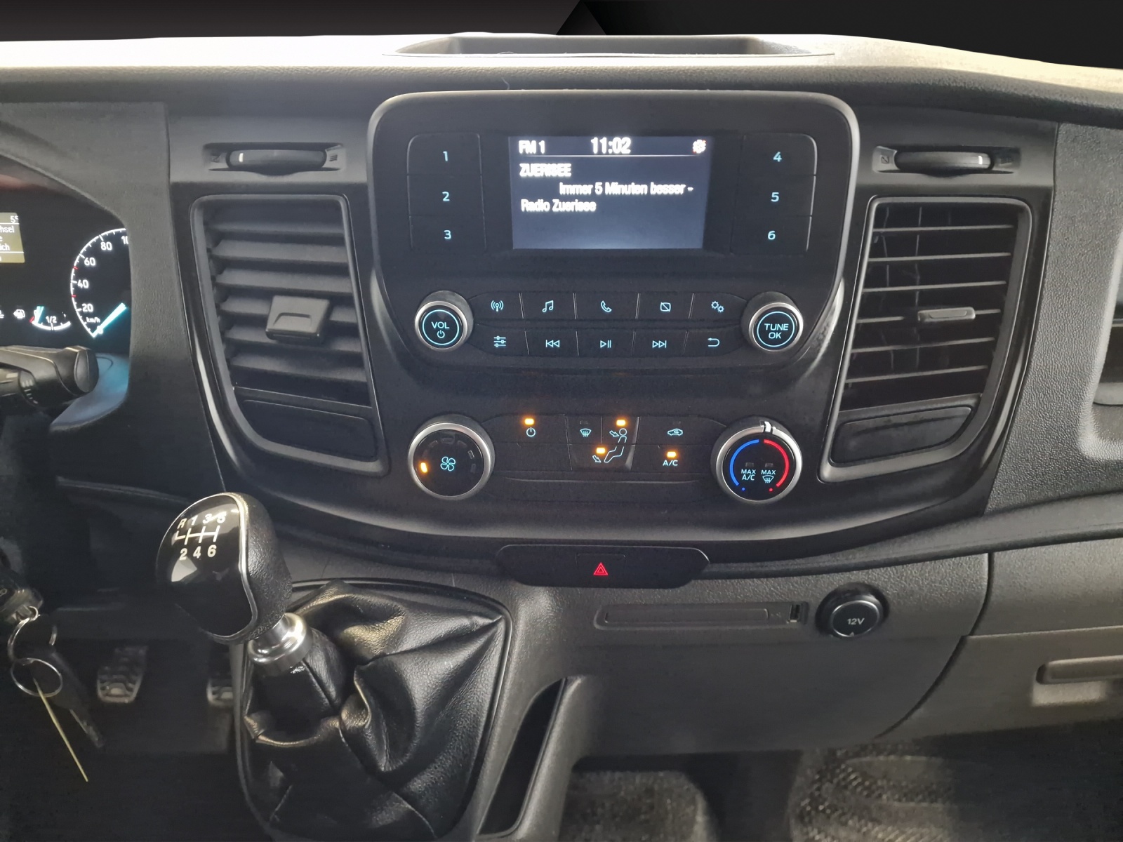 FORD Transit Custom Van 260 L1H1 Startup-image-11