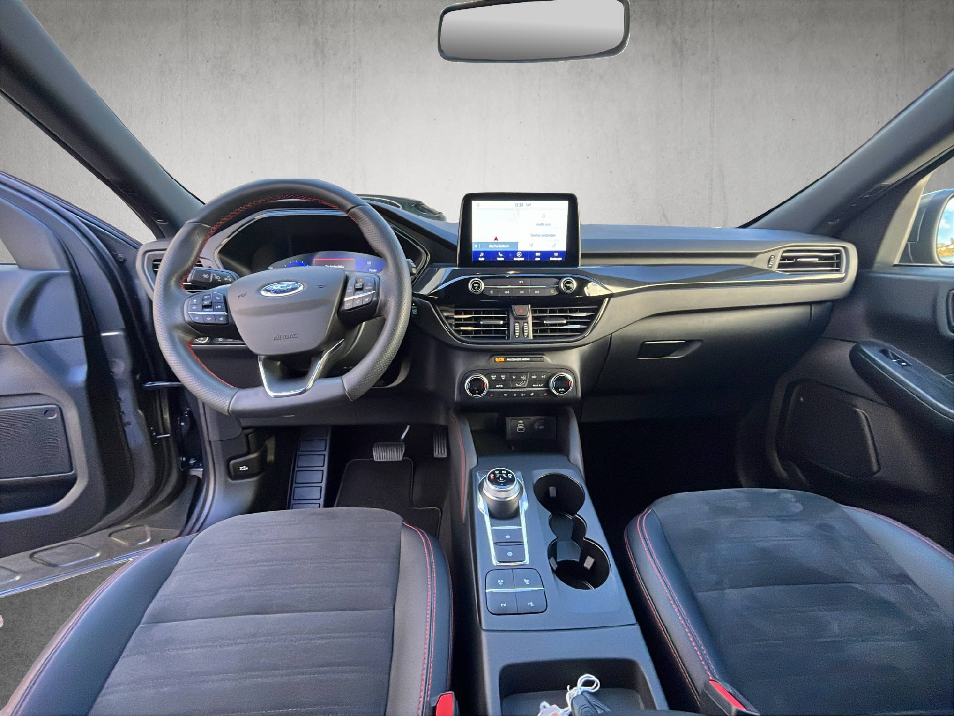 FORD Kuga 2.5 Plug-in Hybrid ST-Line X-image-14