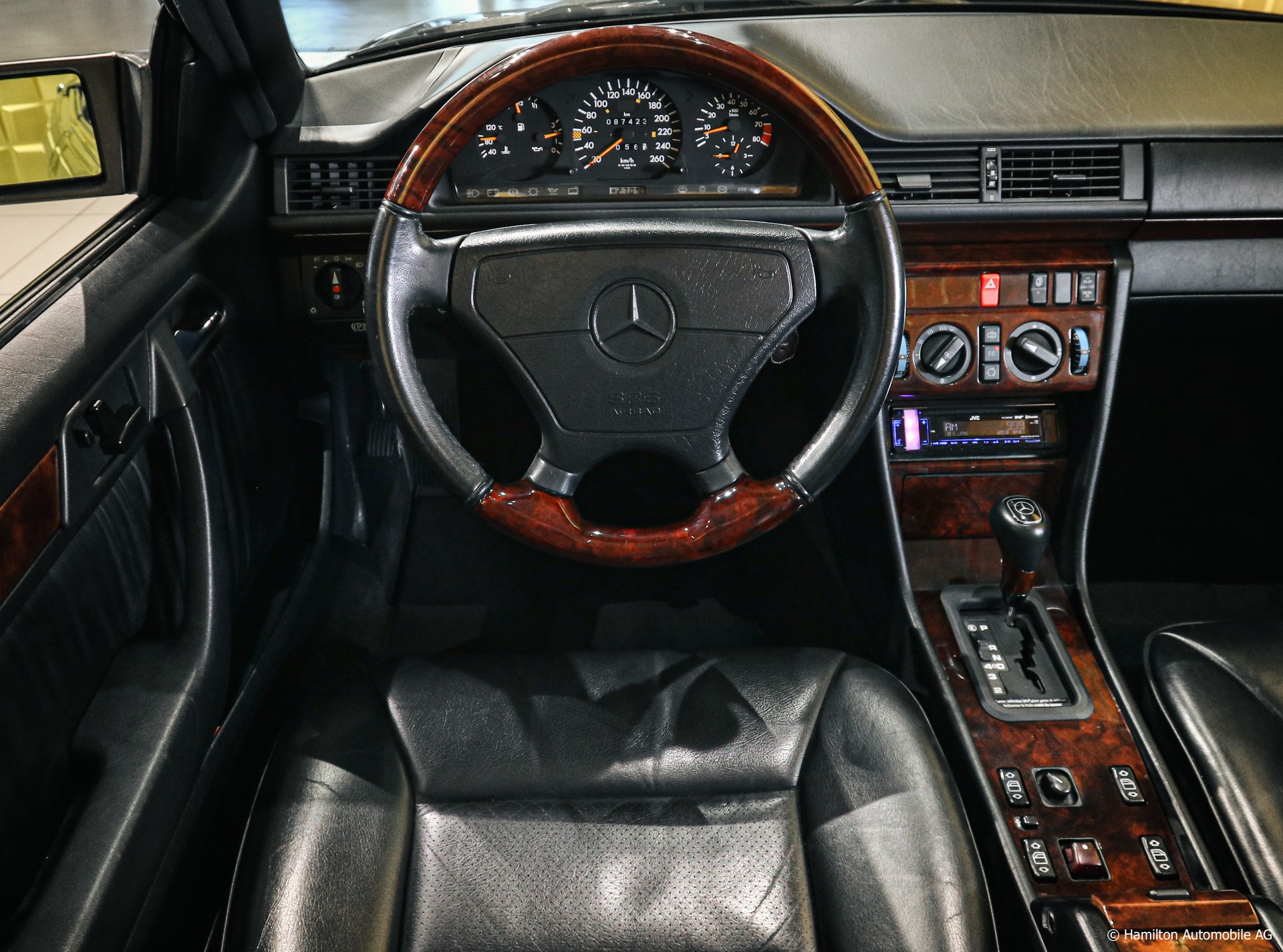 MERCEDES-BENZ 300 CE-24 3.0L V6 Cabriolet (M104.980 I6) Veteran-image-18