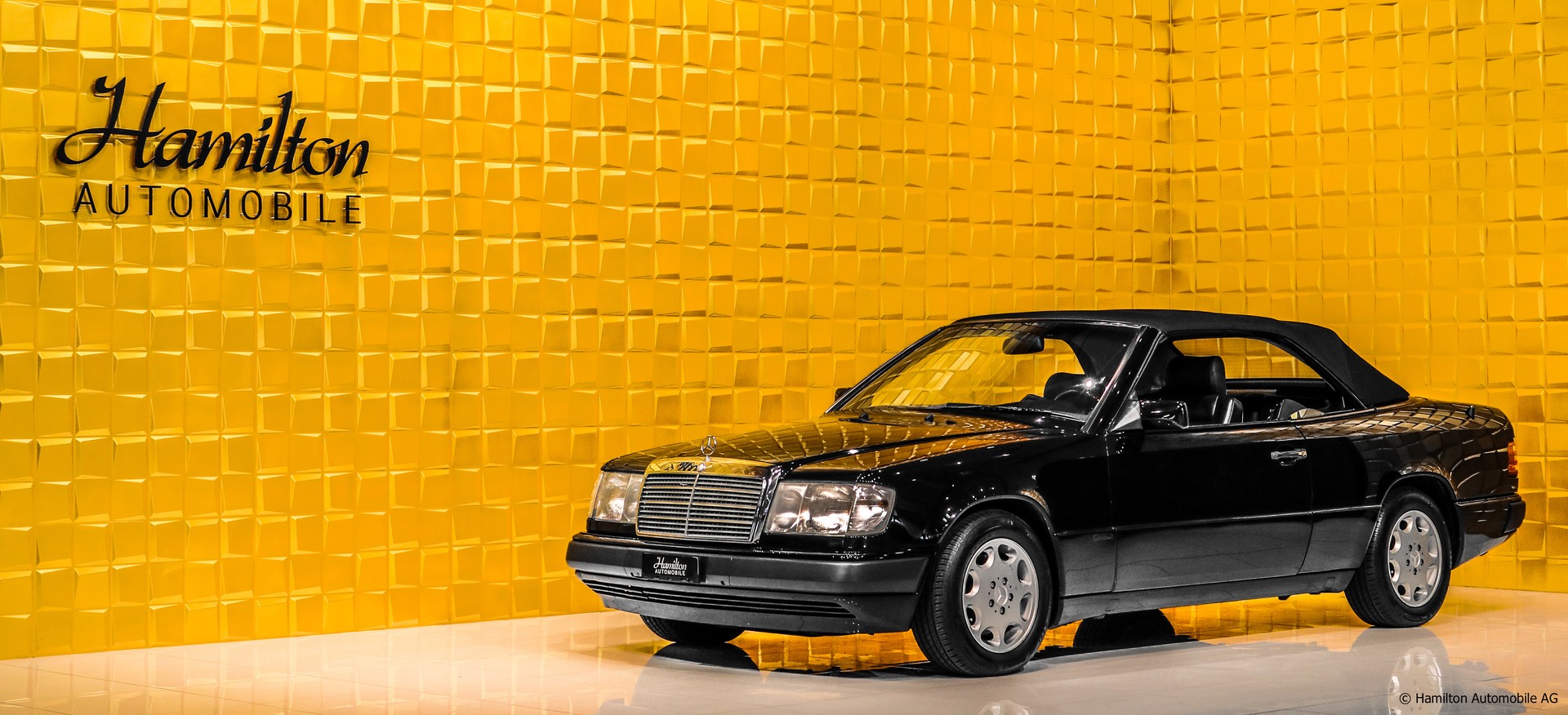MERCEDES-BENZ 300 CE-24 3.0L V6 Cabriolet (M104.980 I6) Veteran-image-1