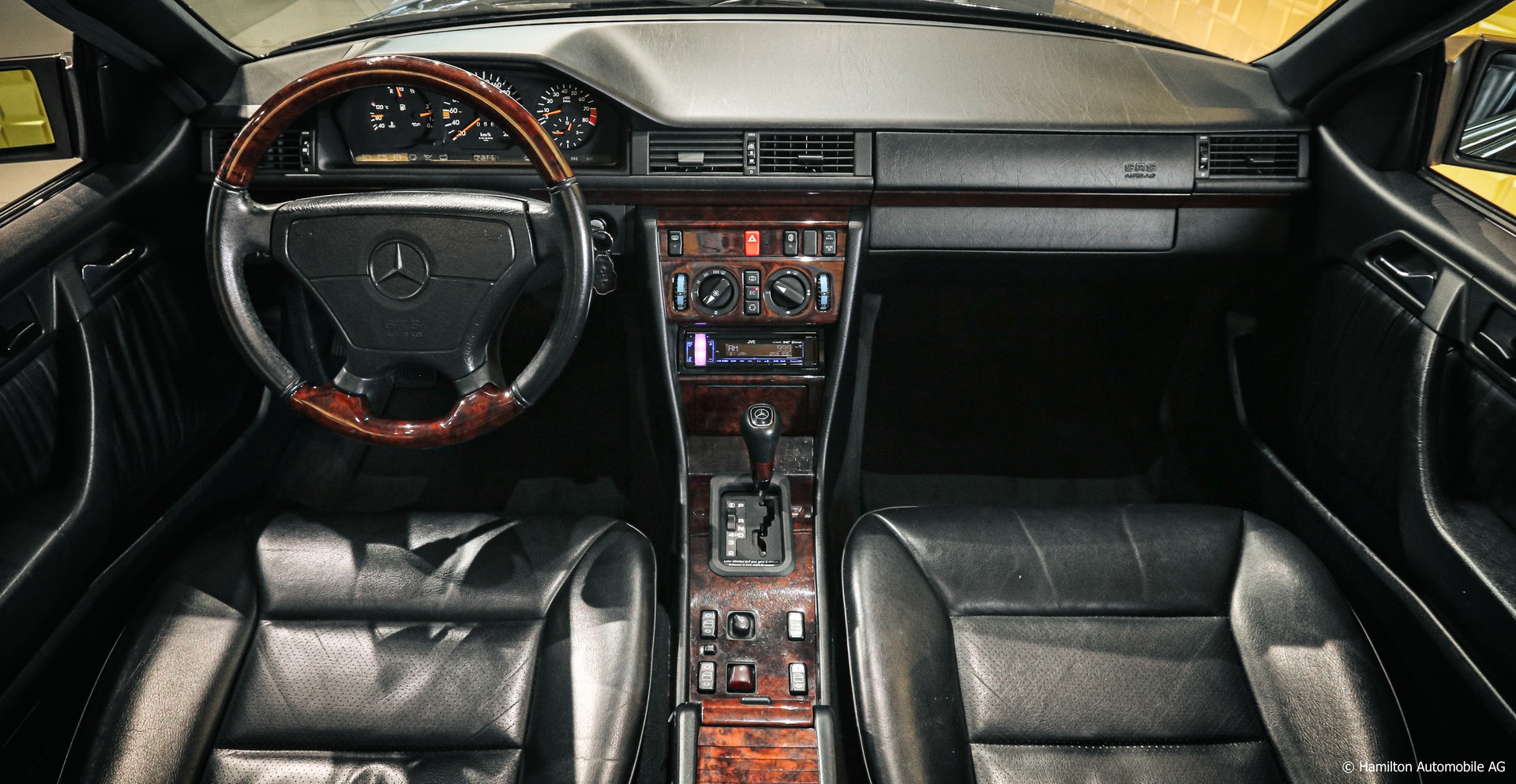 MERCEDES-BENZ 300 CE-24 3.0L V6 Cabriolet (M104.980 I6) Veteran-image-17