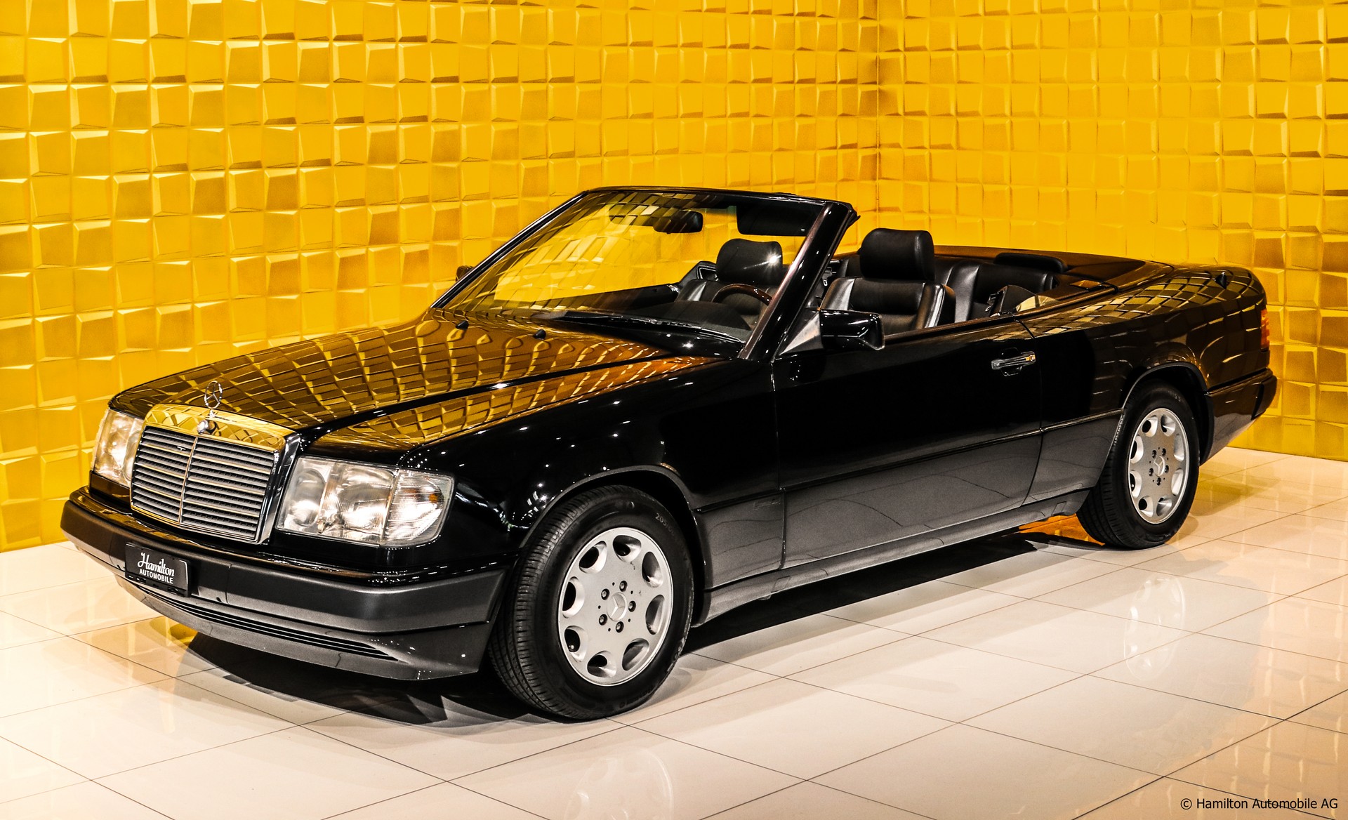 MERCEDES-BENZ 300 CE-24 3.0L V6 Cabriolet (M104.980 I6) Veteran-image-3