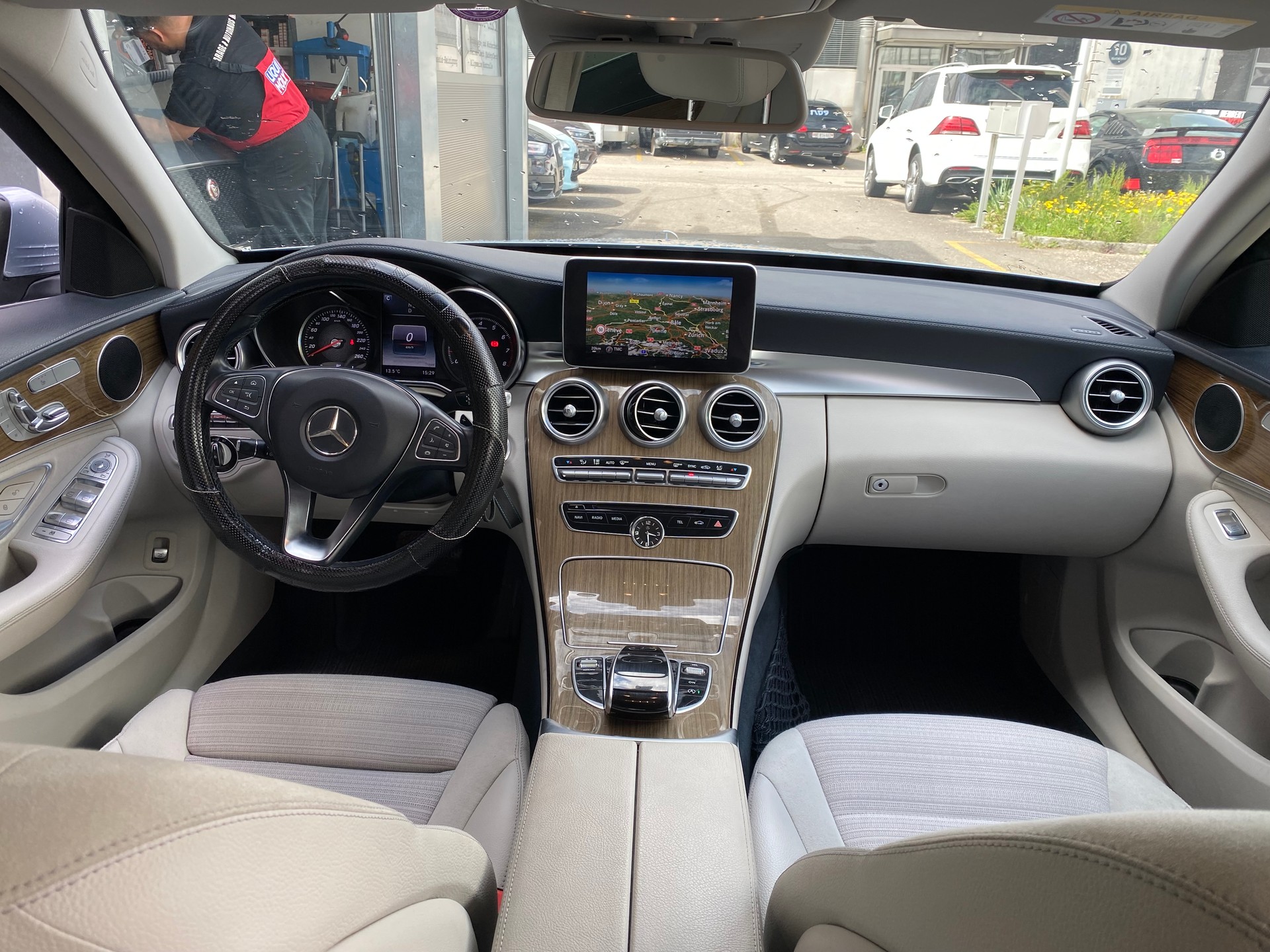 MERCEDES-BENZ C 180 Avantgarde 7G-Tronic-image-8