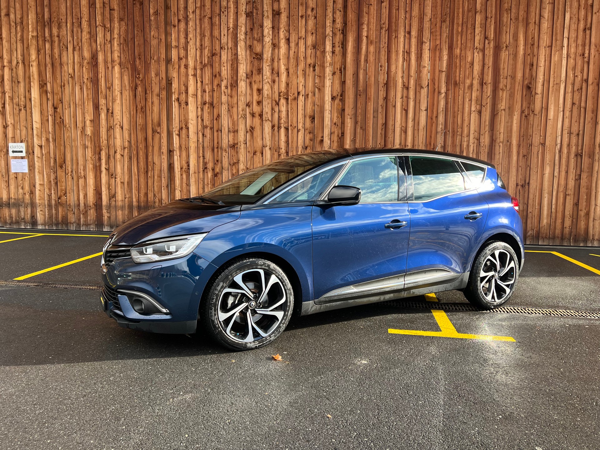 RENAULT Scénic 1.3 16V Turbo Intens-image-1