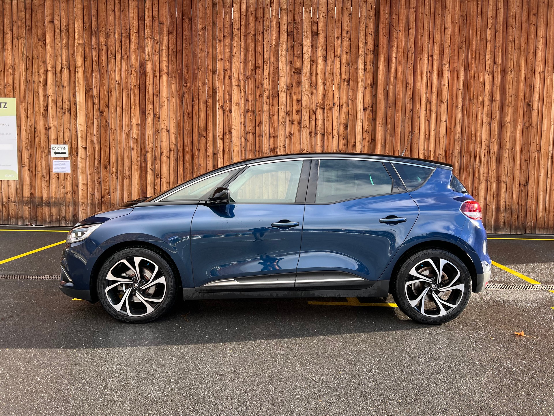 RENAULT Scénic 1.3 16V Turbo Intens-image-2