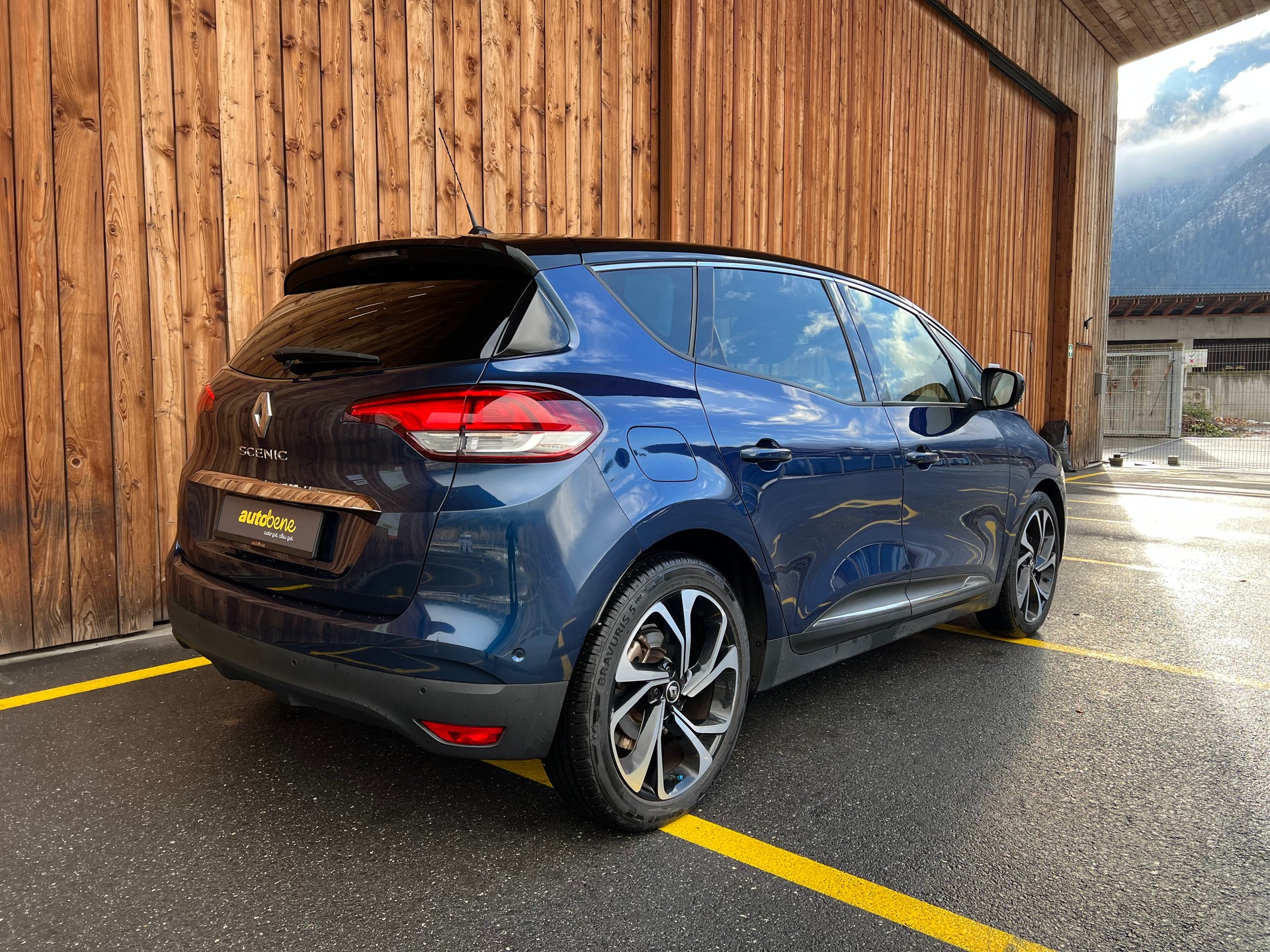 RENAULT Scénic 1.3 16V Turbo Intens-image-4