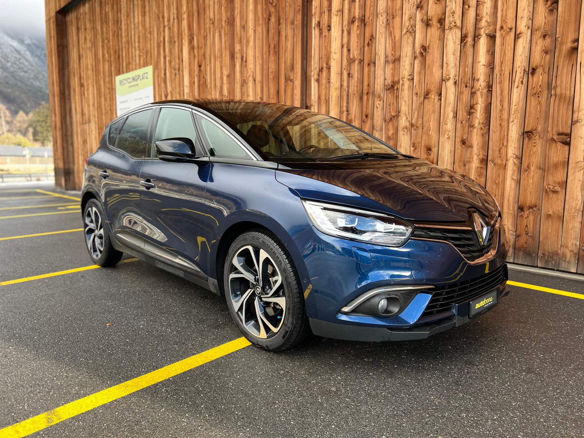 RENAULT Scénic 1.3 16V Turbo Intens-image-12