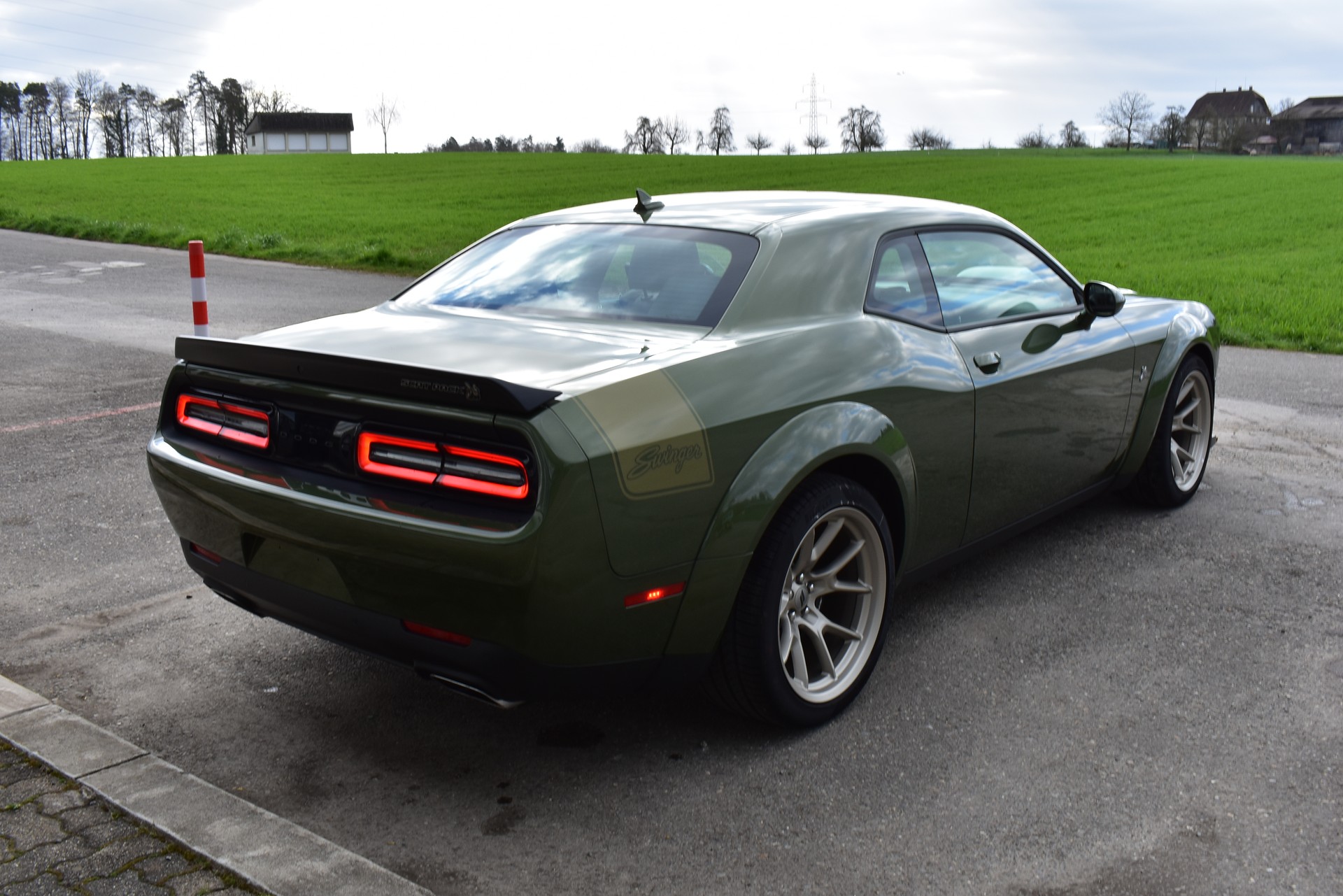 DODGE Challenger Swinger F8 Green-image-6