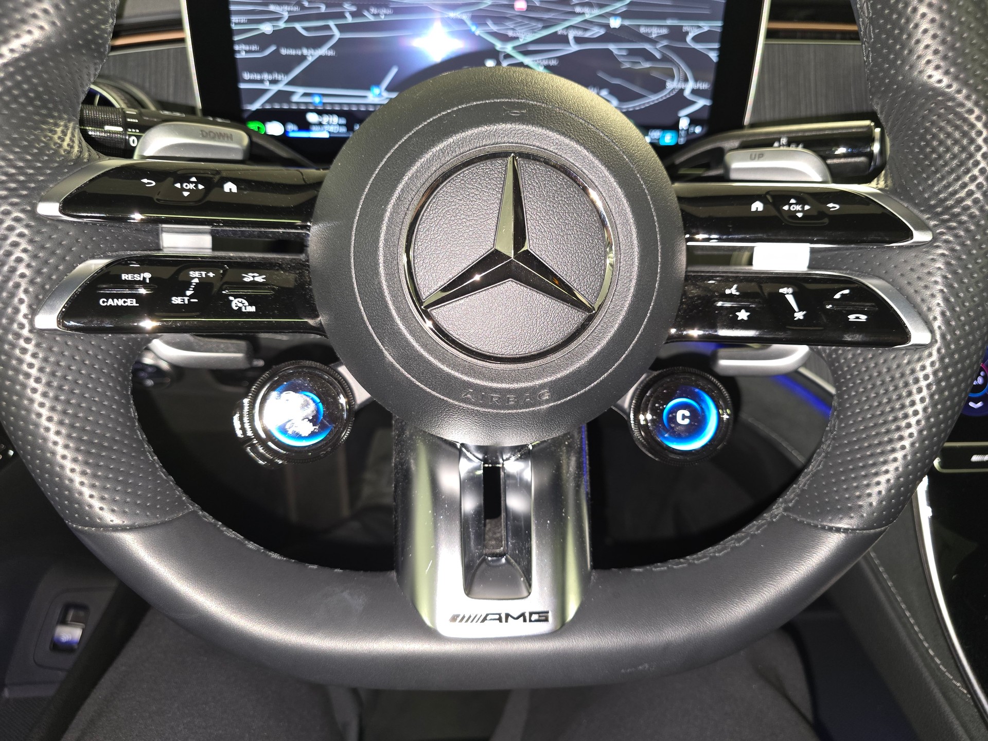 MERCEDES-BENZ EQE 43 AMG 4 Matic-image-12