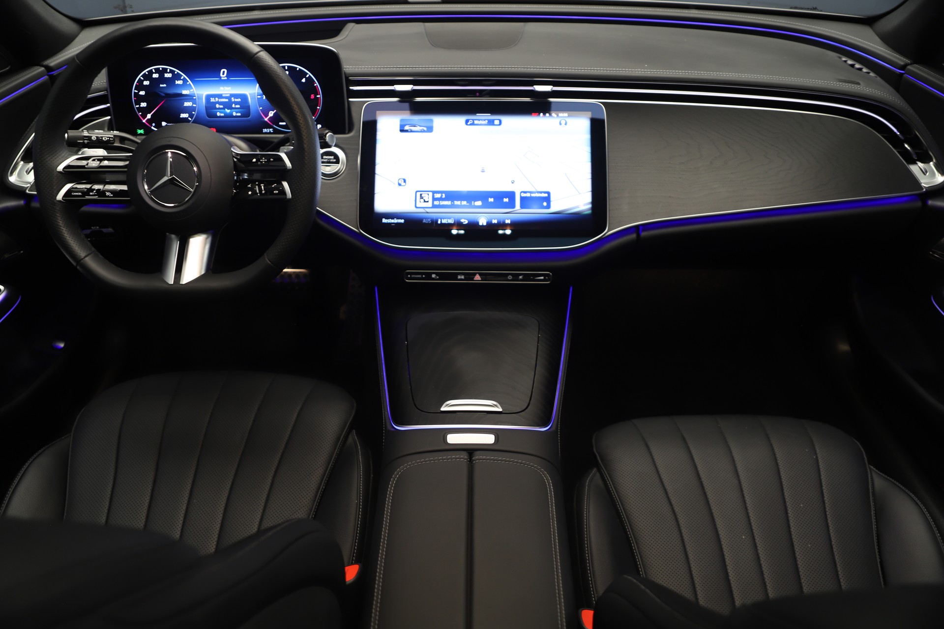 MERCEDES-BENZ E 220 d T 4Matic 9G-Tronic-image-10
