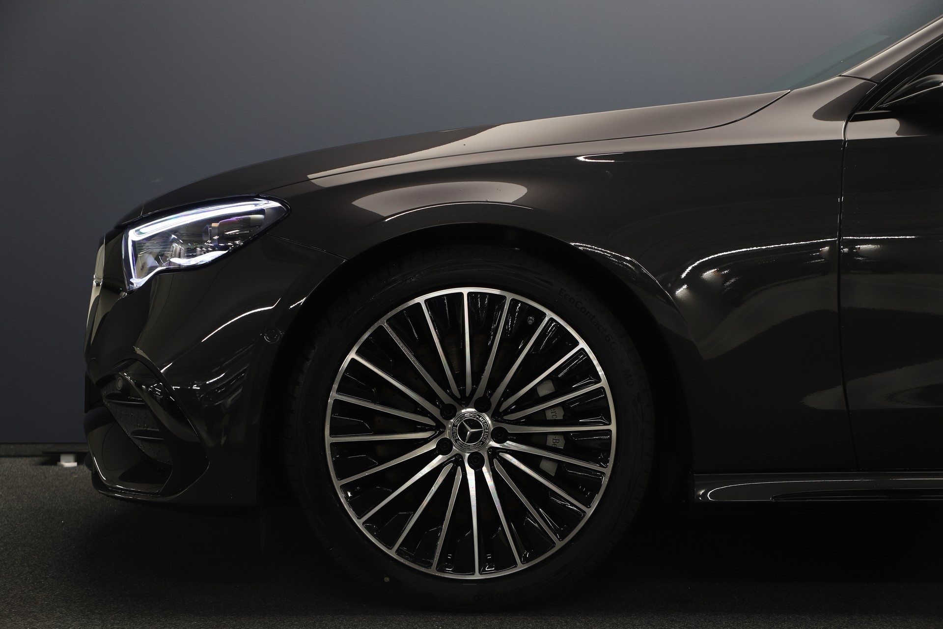MERCEDES-BENZ E 220 d T 4Matic 9G-Tronic-image-4
