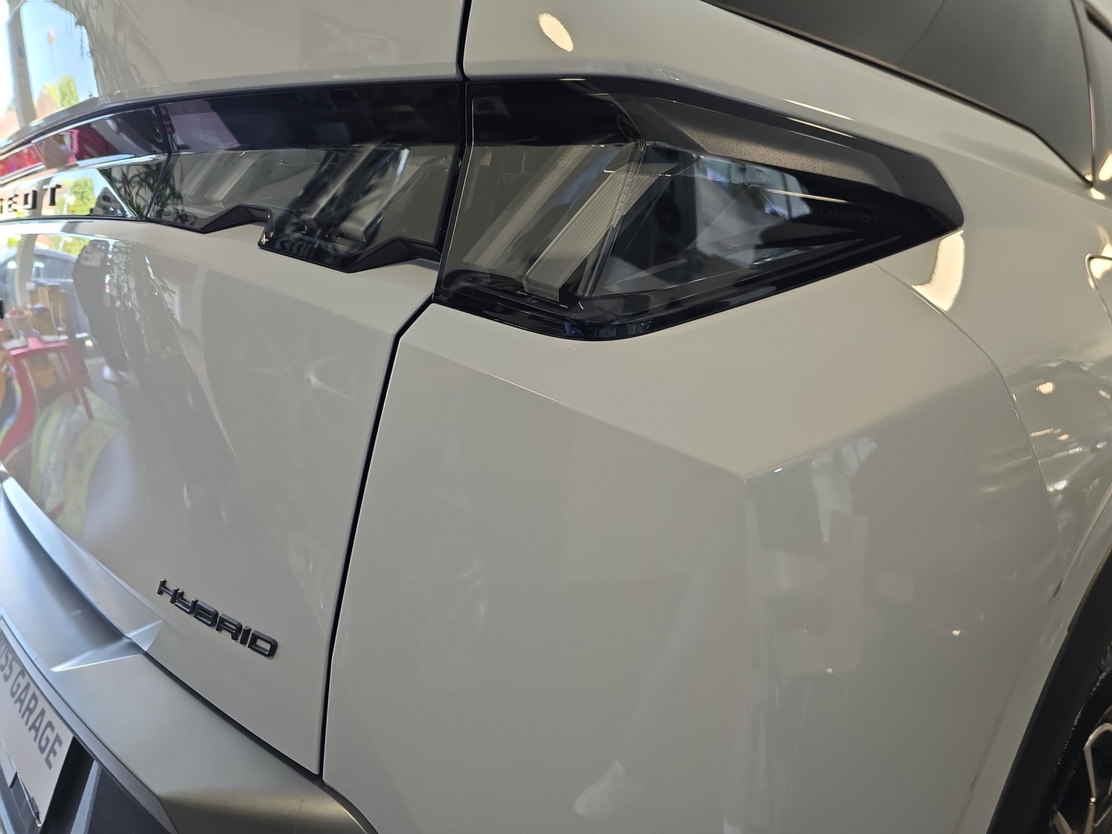 PEUGEOT 3008 NEW 145 e-DCS Allure P-image-11