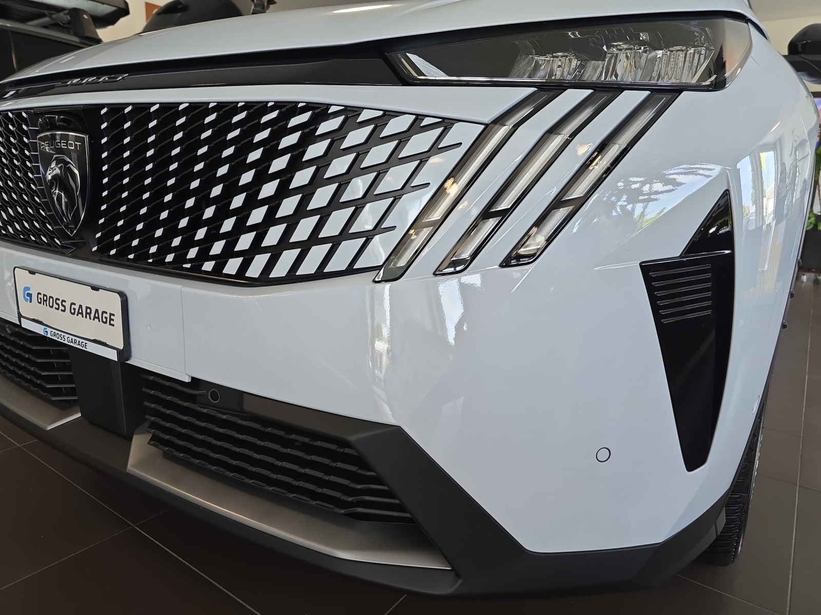 PEUGEOT 3008 NEW 145 e-DCS Allure P-image-10