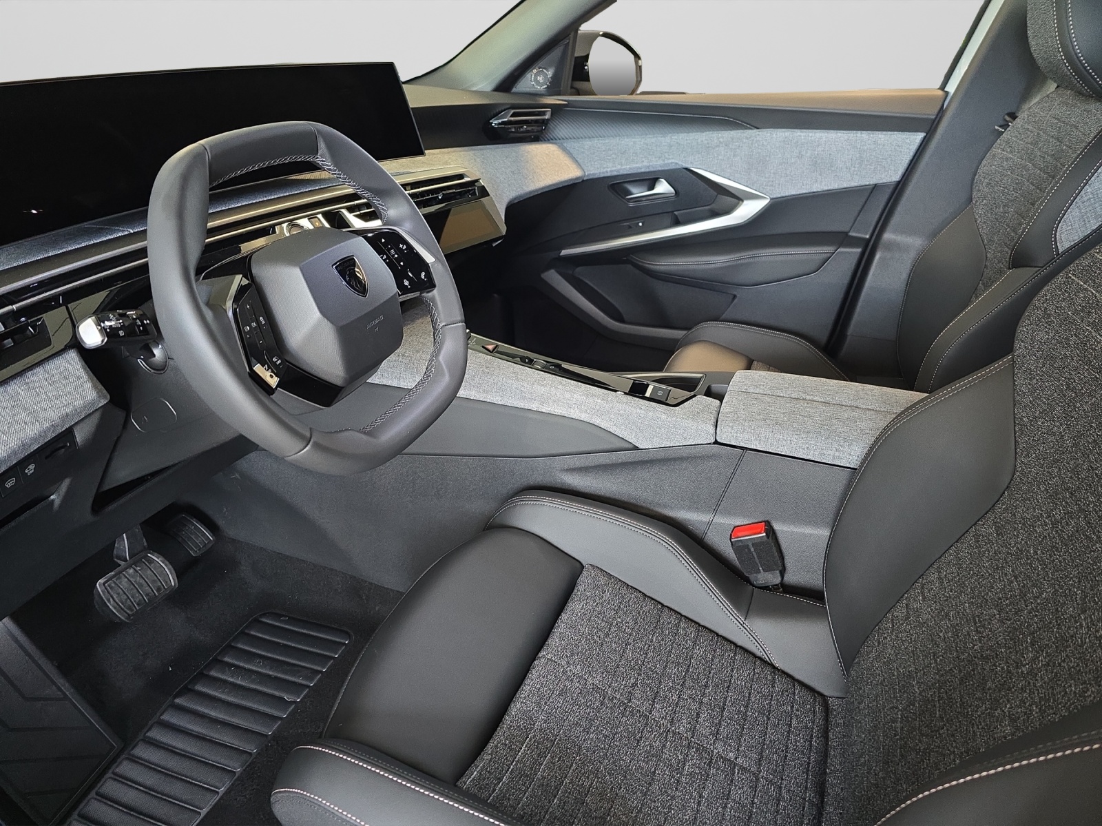 PEUGEOT 3008 NEW 145 e-DCS Allure P-image-4