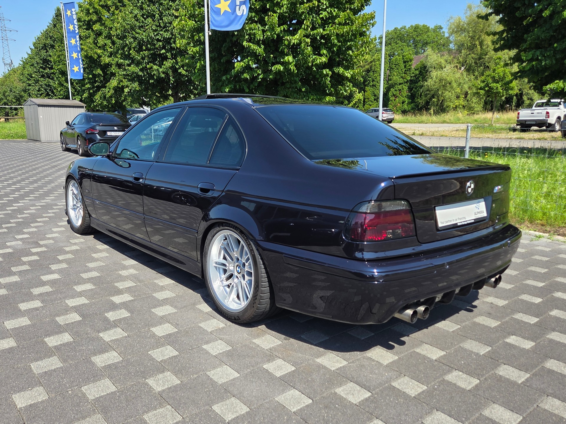 BMW M5-image-4