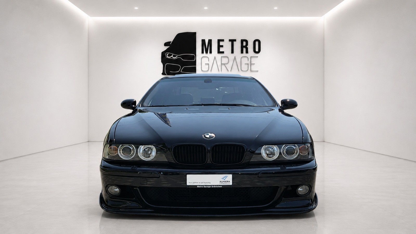 BMW M5-image-6