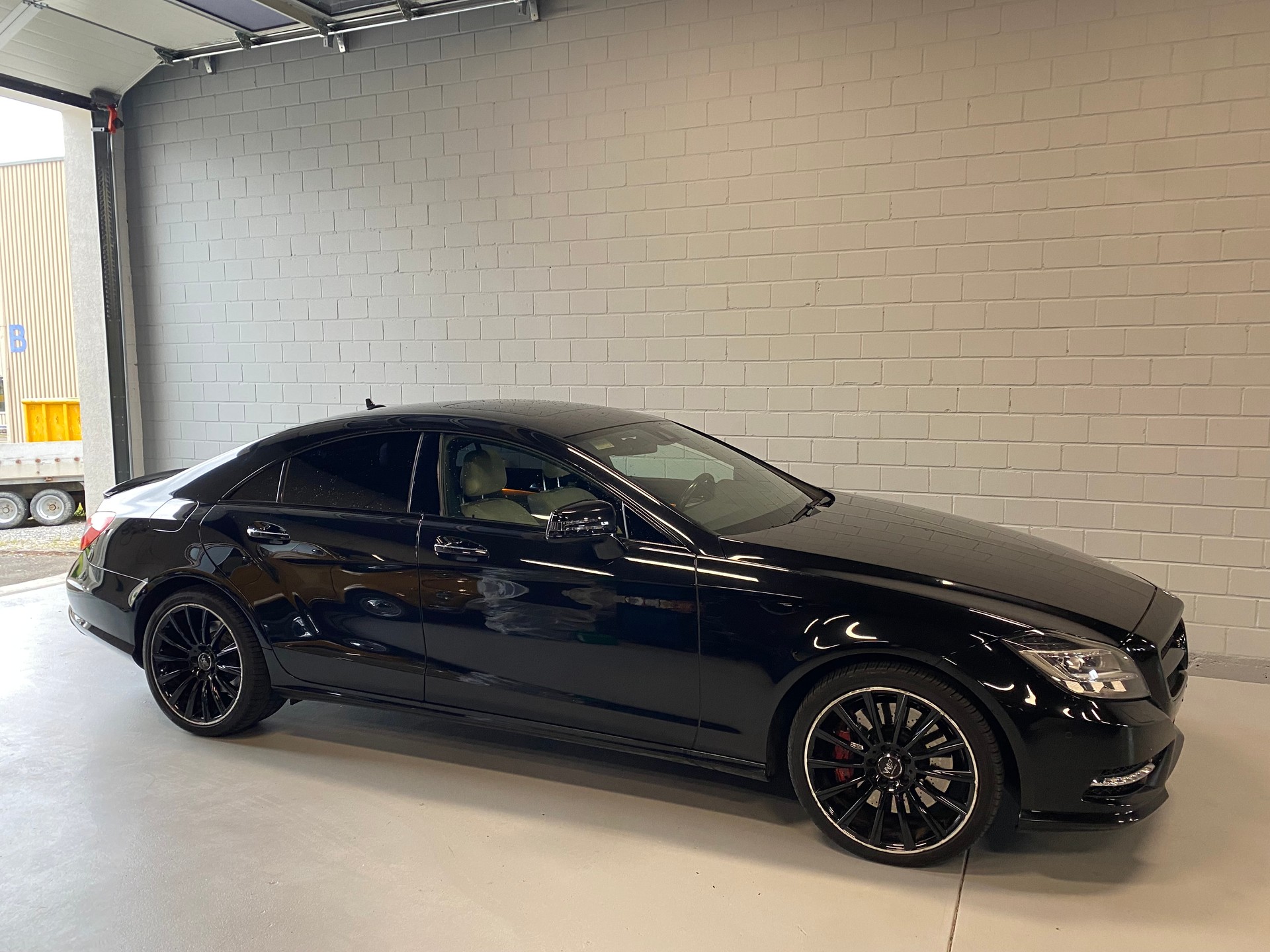MERCEDES-BENZ CLS 500 4Matic 7G-Tronic-image-1