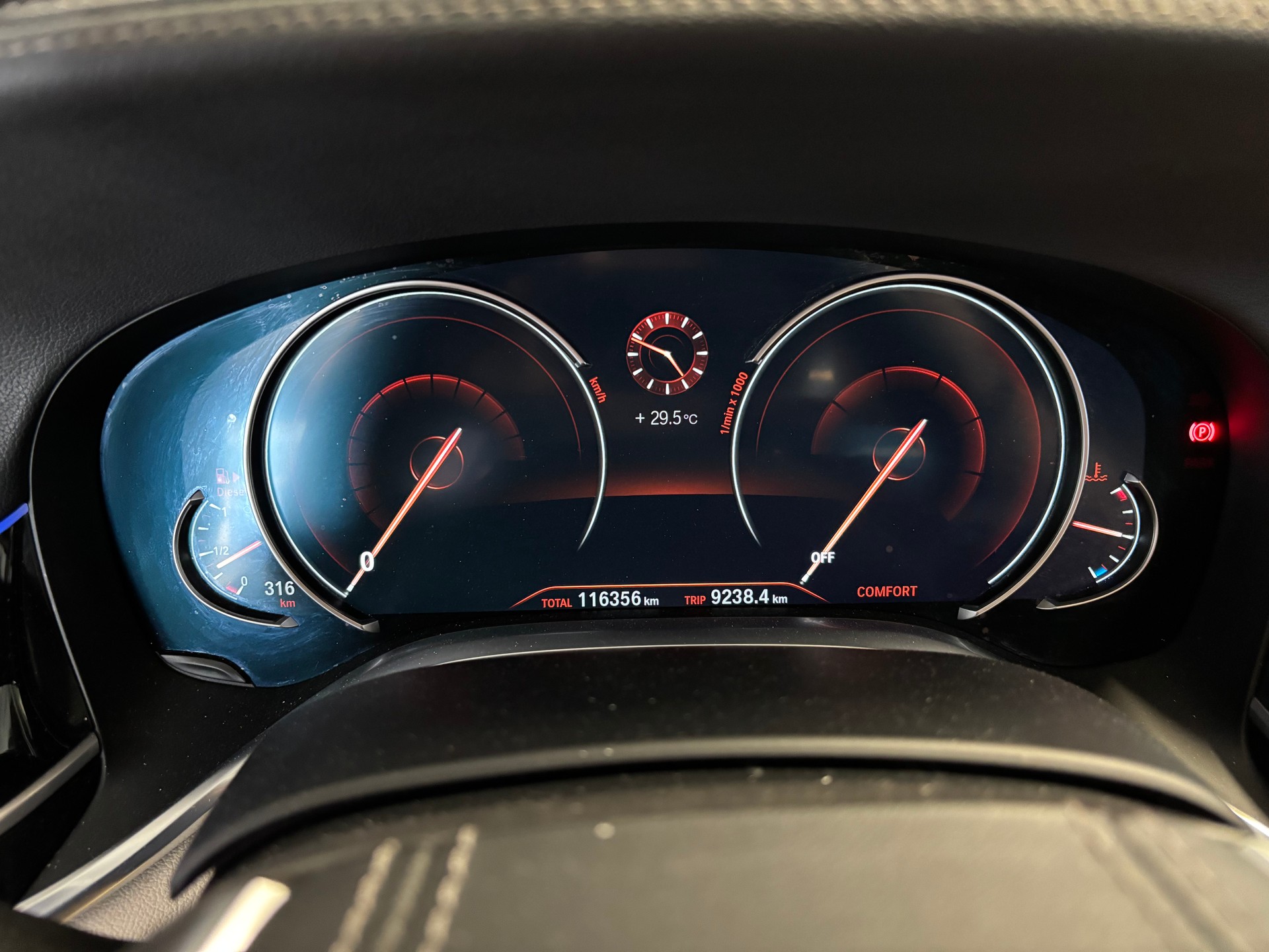 BMW 750d xDrive Steptronic-image-1
