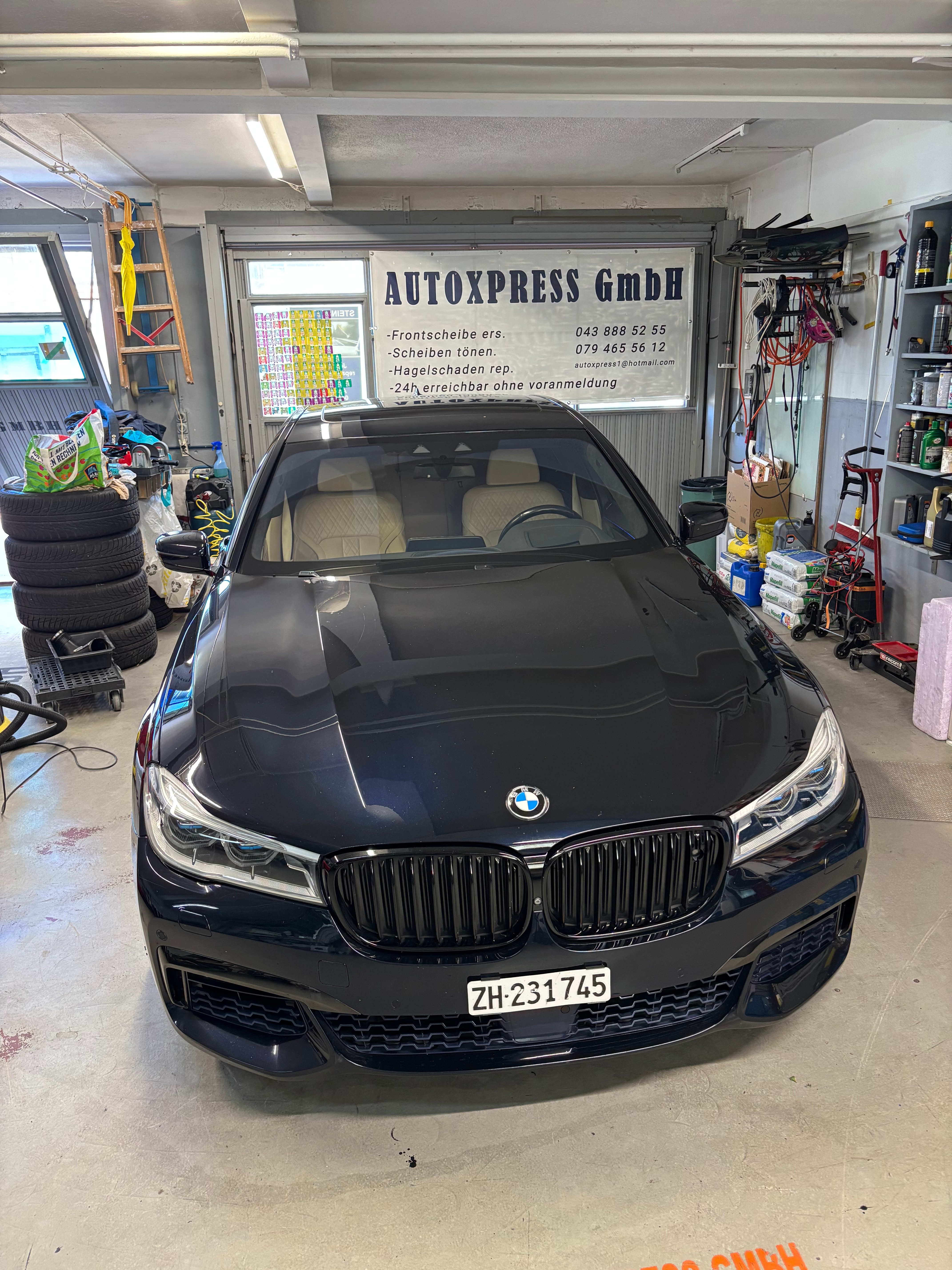Car photo