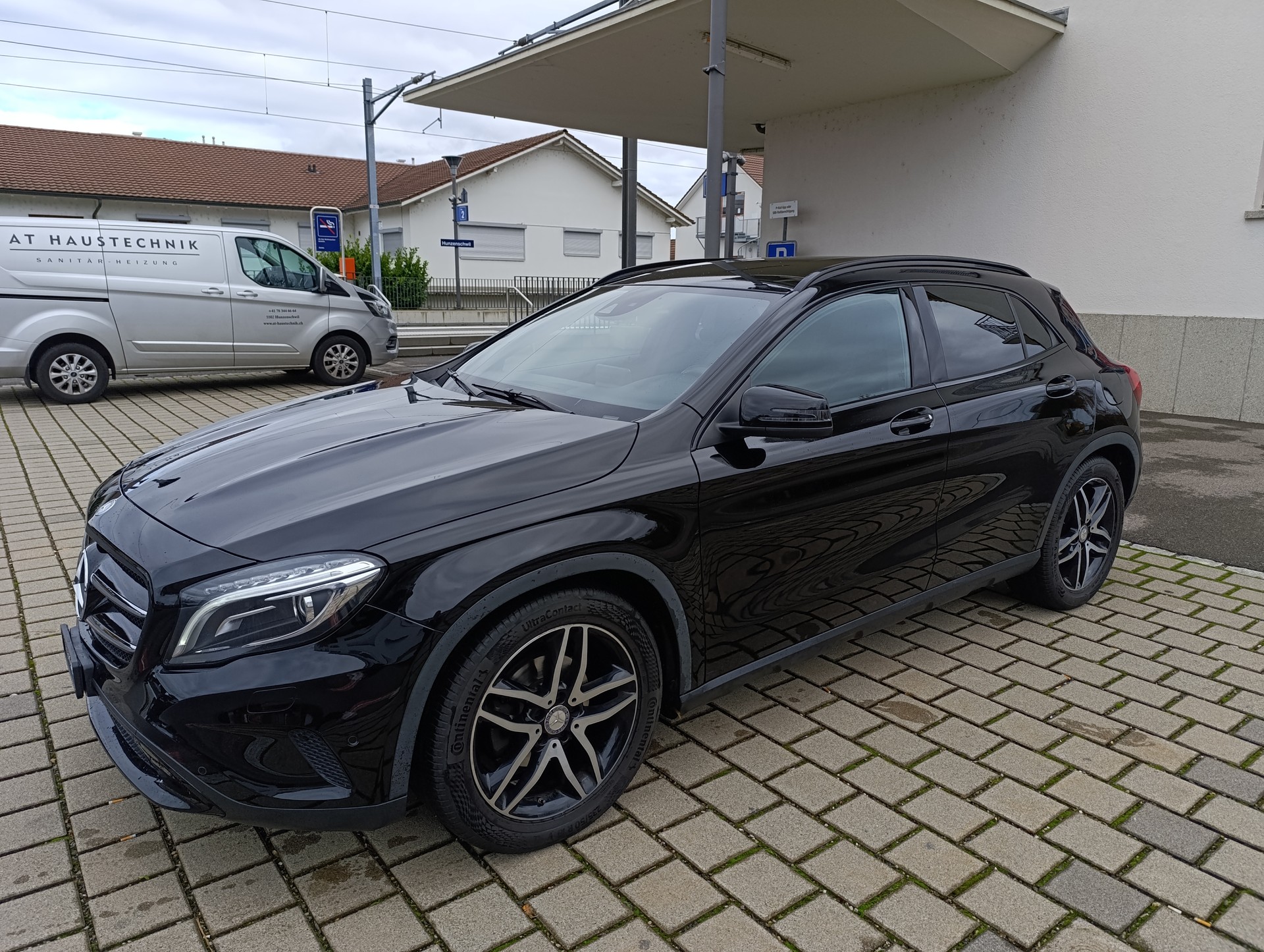 MERCEDES-BENZ GLA 200 Night Star 7G-DCT-image-1
