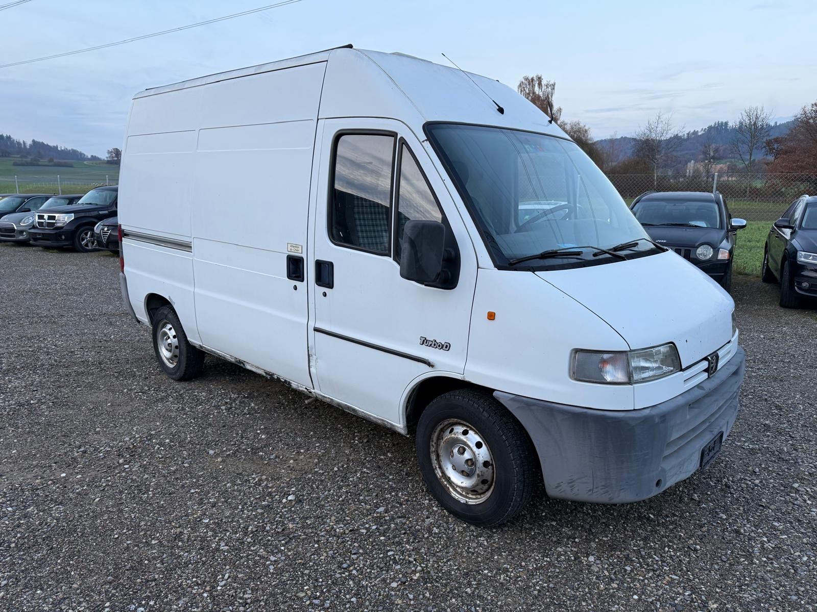 PEUGEOT Boxer 2.5TDi 320 MH Hochd-showroom-element-1