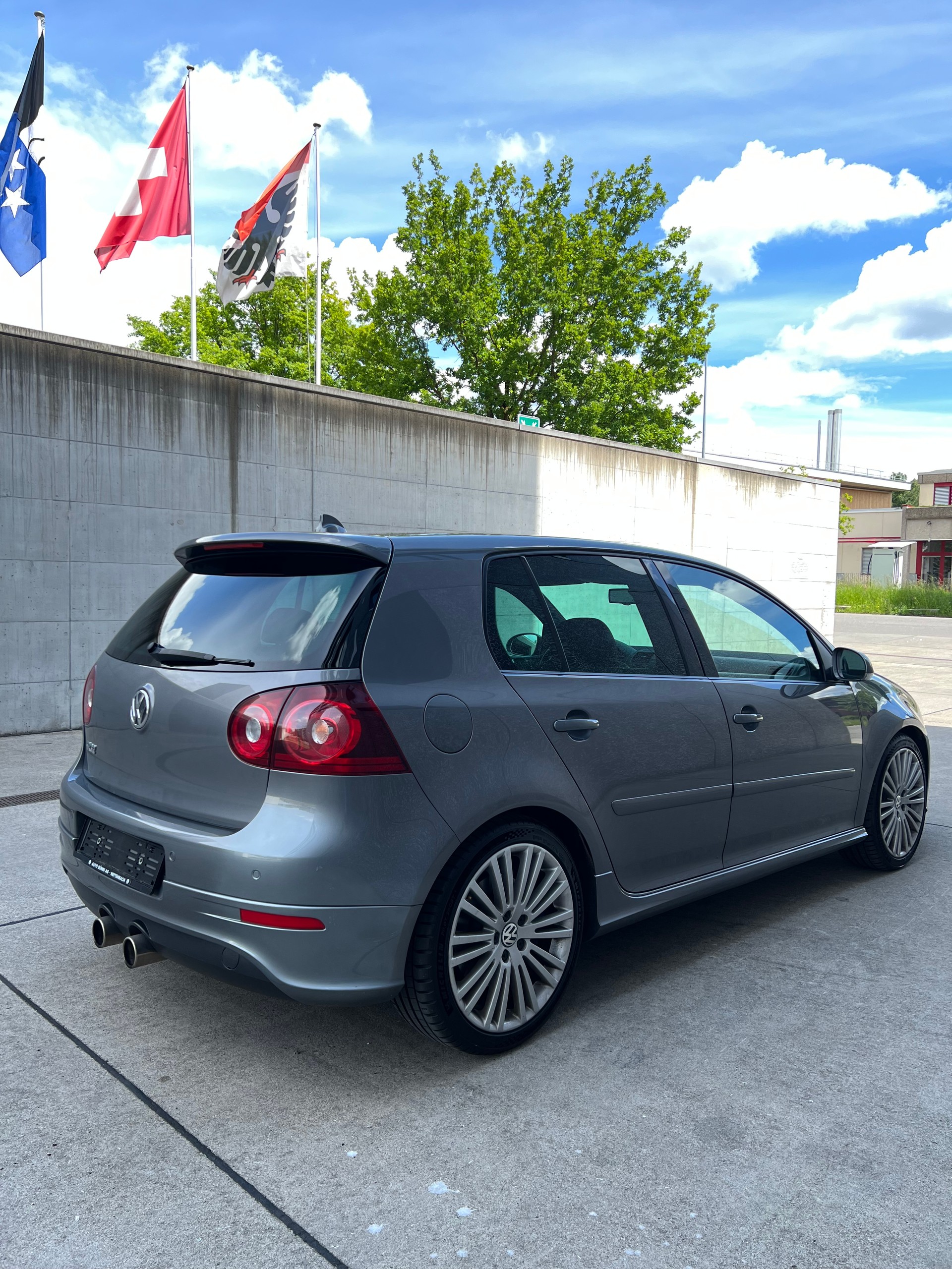 VW R32 4Motion DSG-image-4