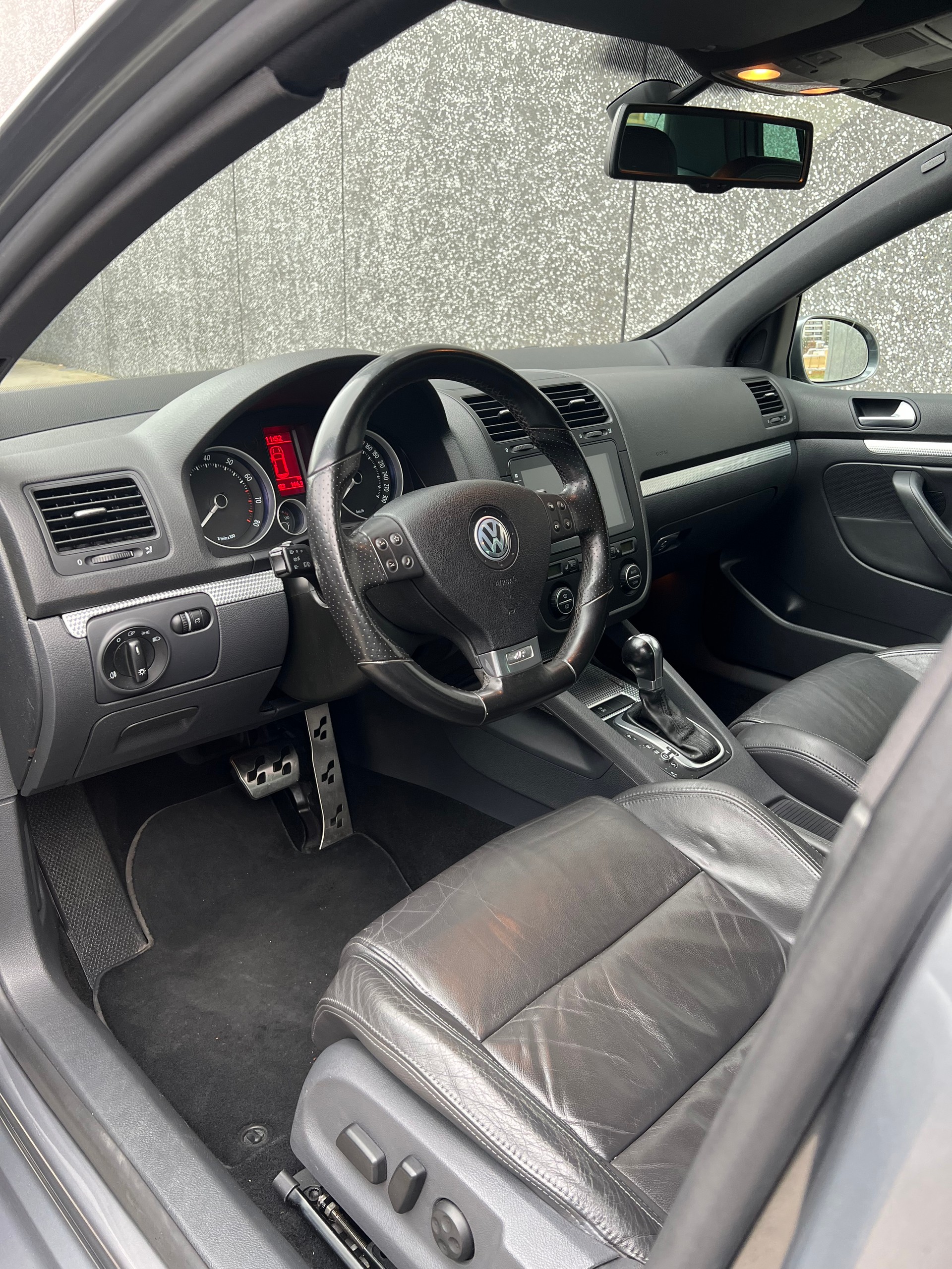 VW R32 4Motion DSG-image-5