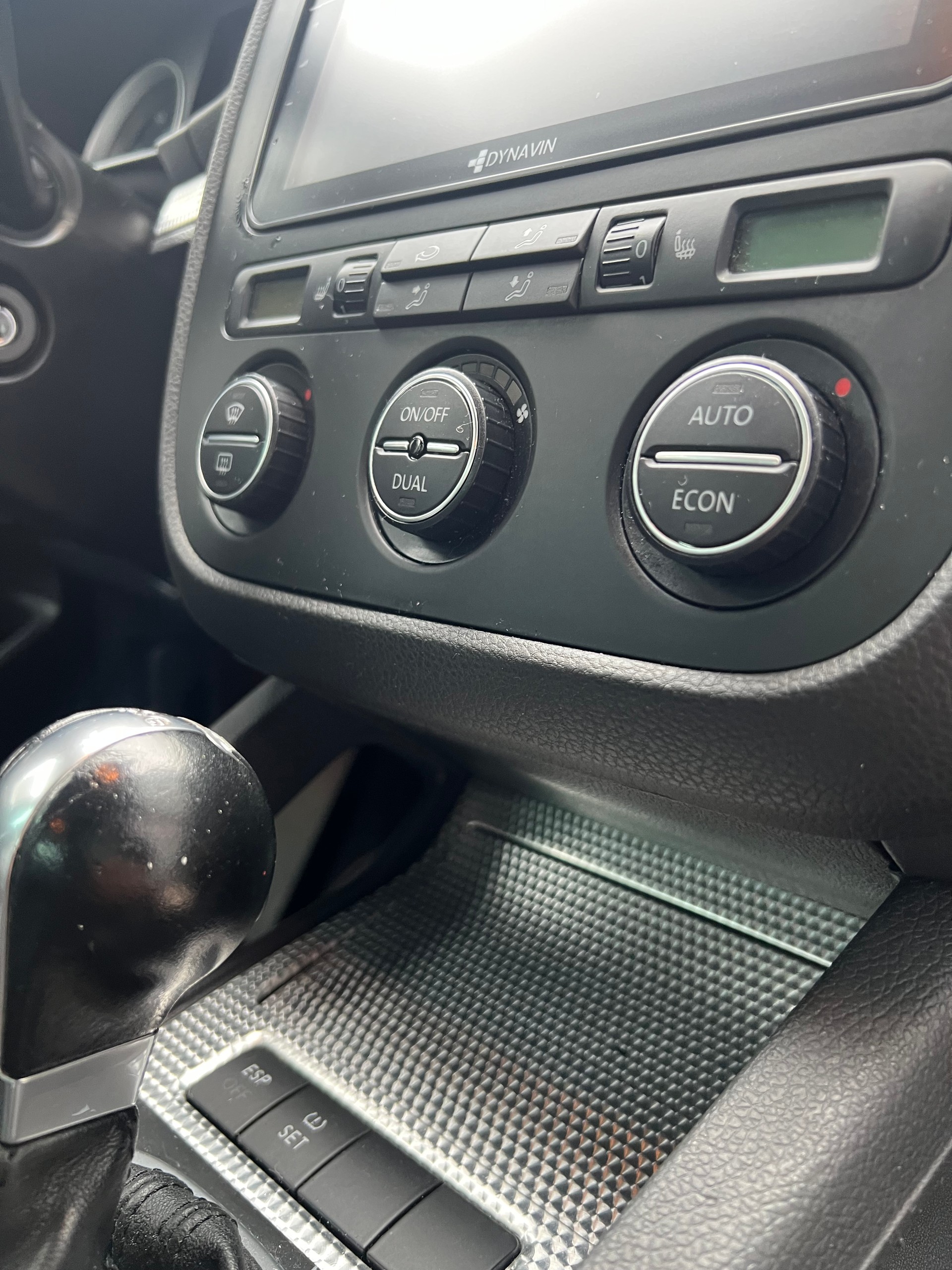 VW R32 4Motion DSG-image-9