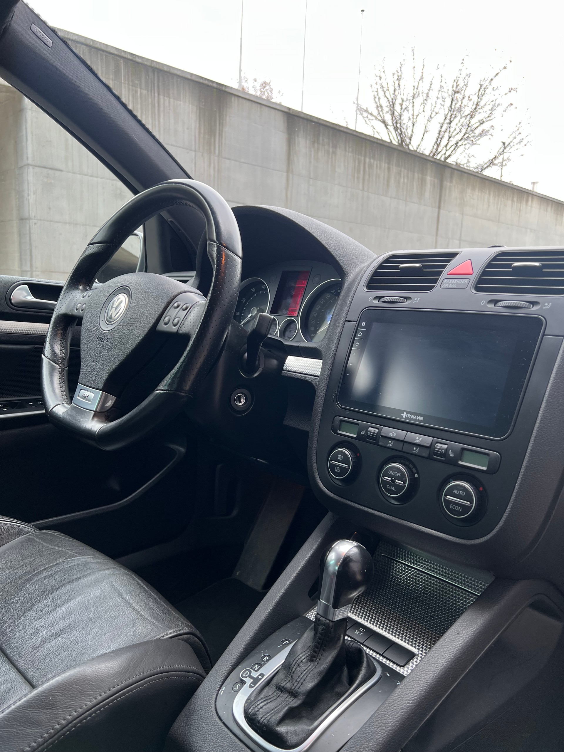 VW R32 4Motion DSG-image-8