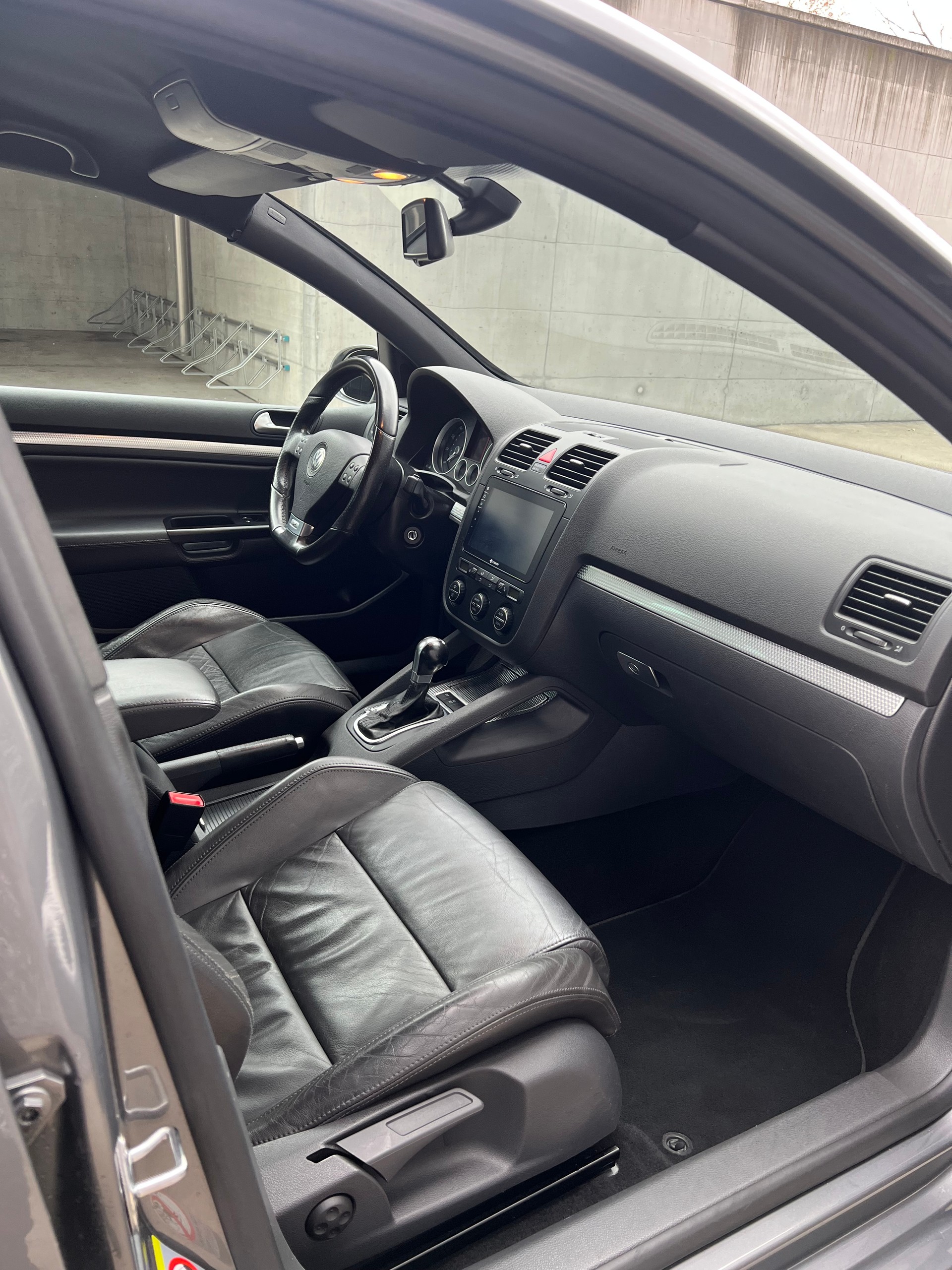 VW R32 4Motion DSG-image-7