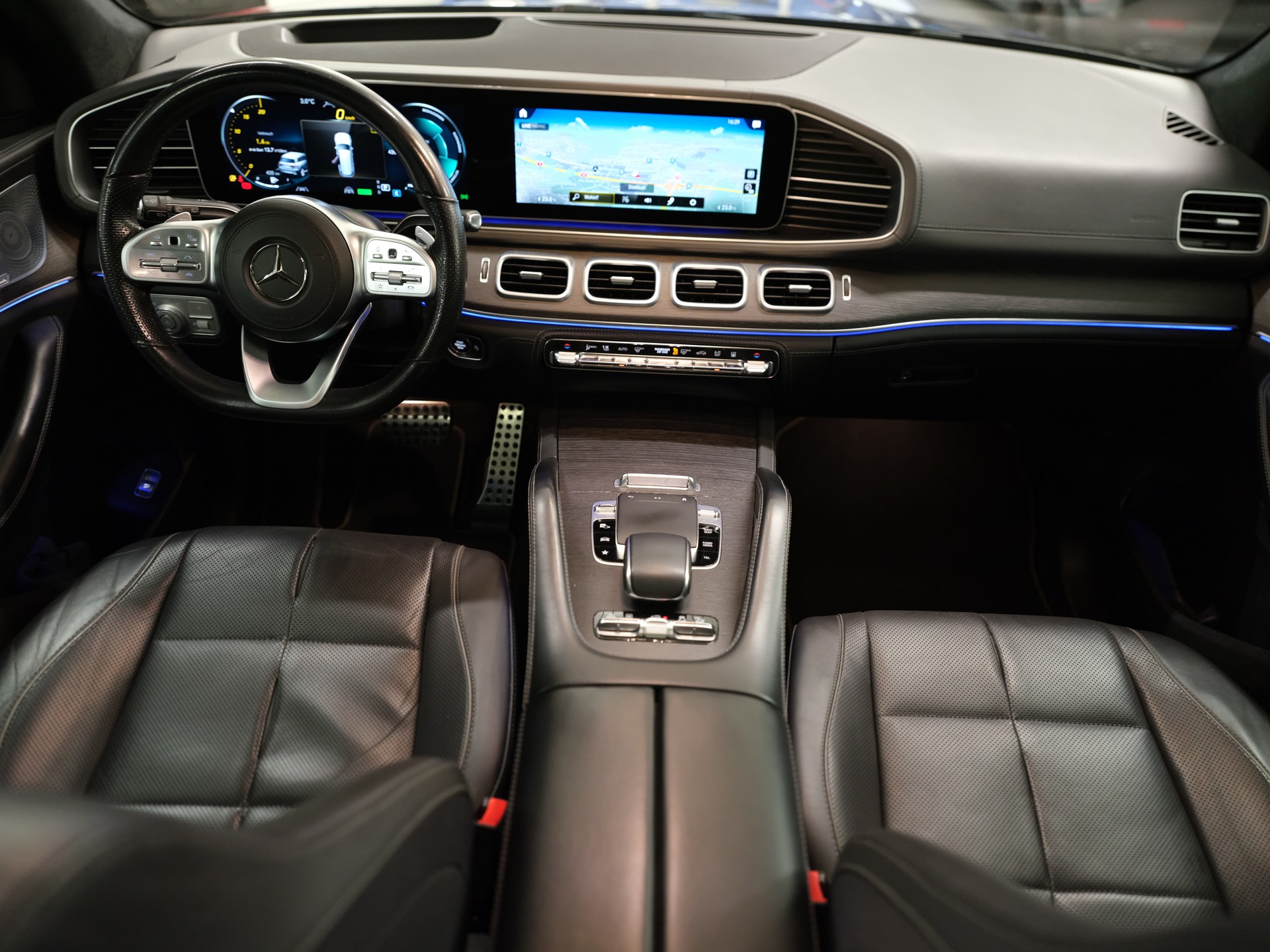 MERCEDES-BENZ GLS 580 4Matic 9G-Tronic-image-26