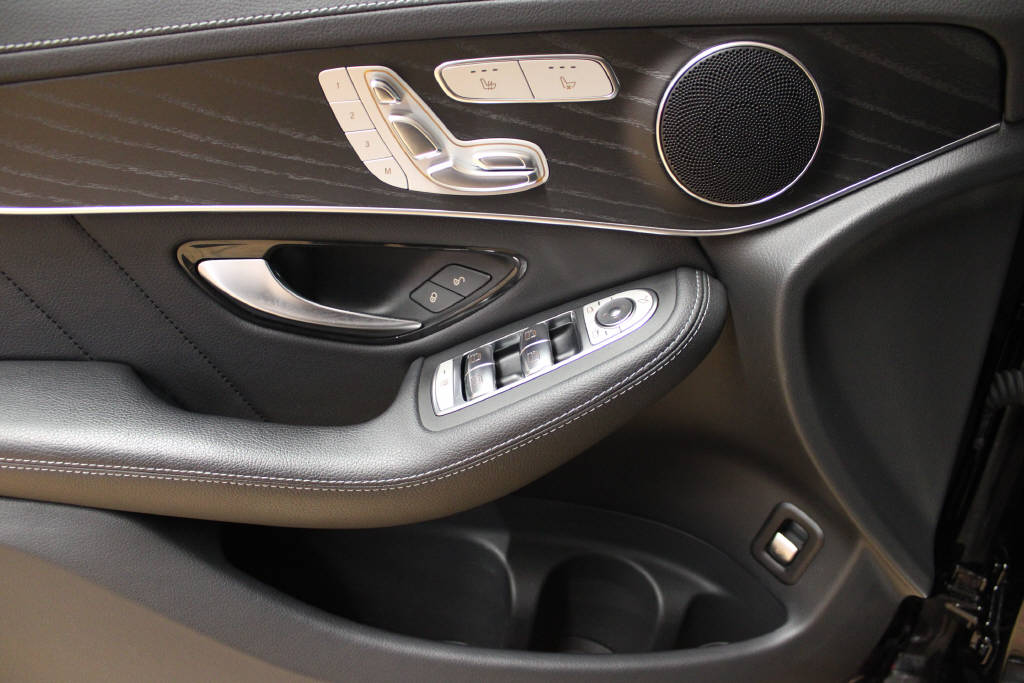 MERCEDES-BENZ GLC 400 d 4Matic AMG Line Coupé-image-9
