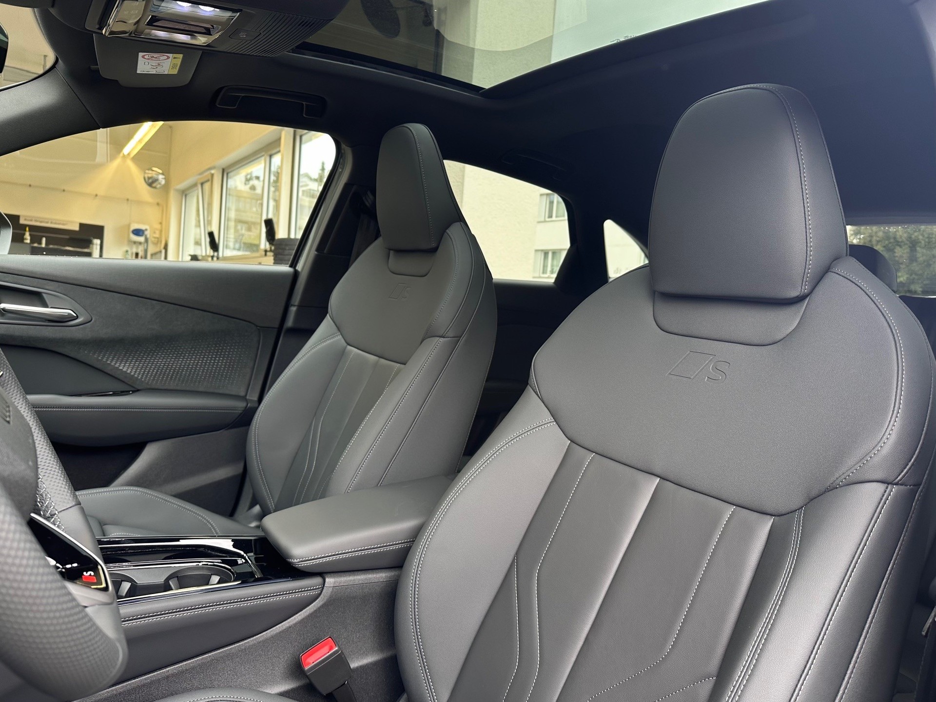 AUDI Q3 Sportback 110 kW TFSI S tronic-image-9